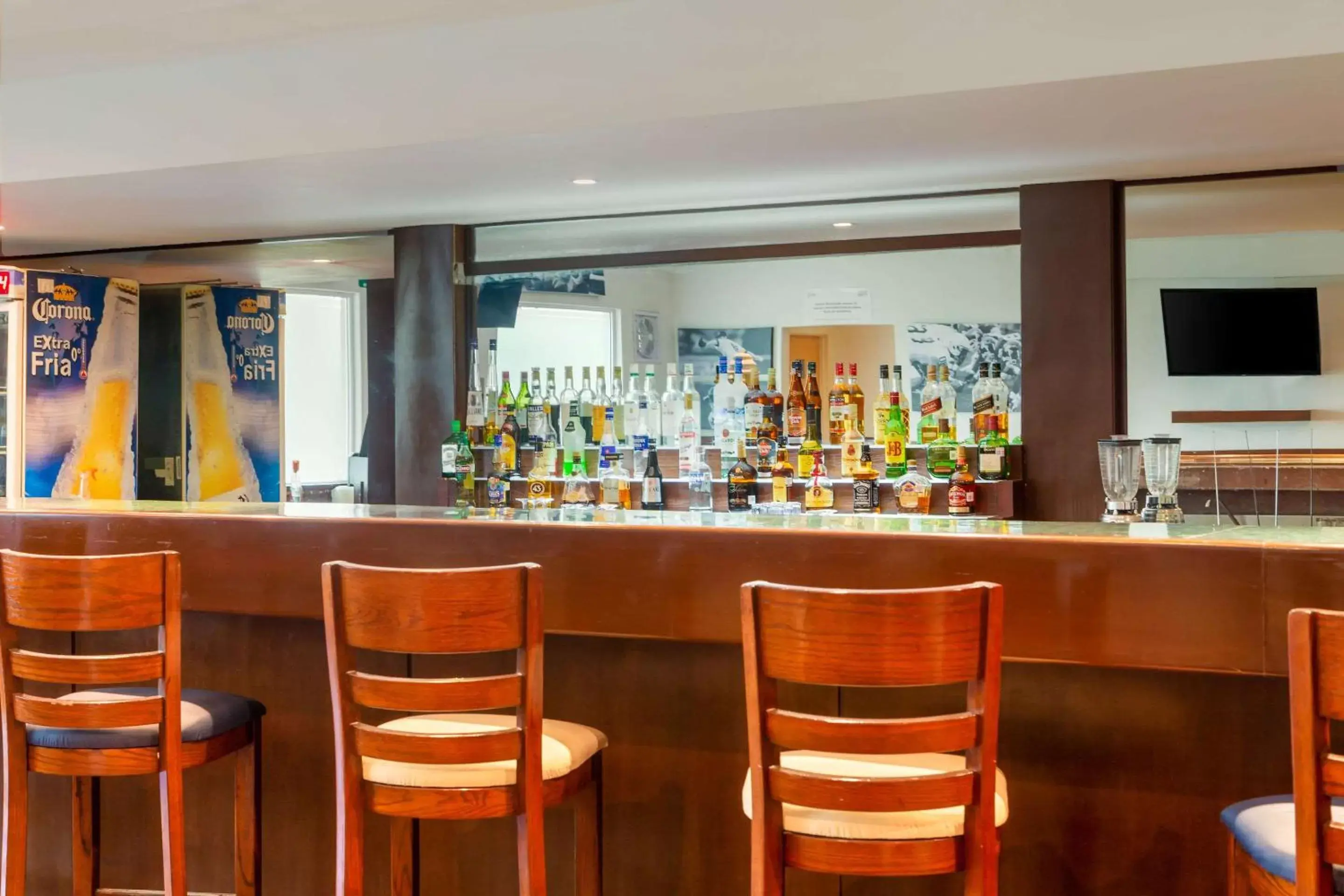 Lounge or bar, Lounge/Bar in Hotel Comfort Inn Monterrey Norte