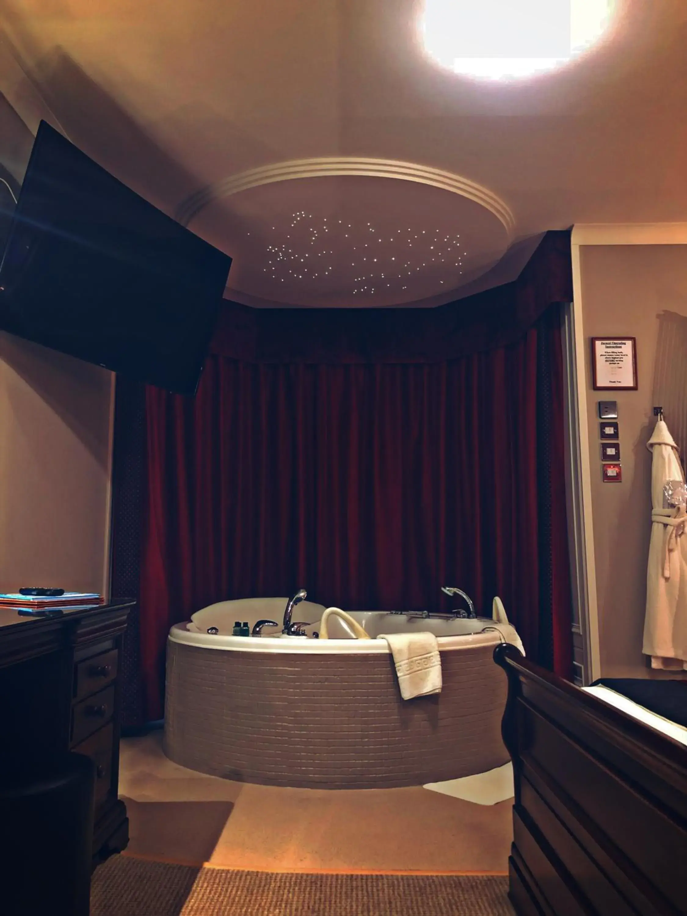 Hot Tub in Beaufort Hotel