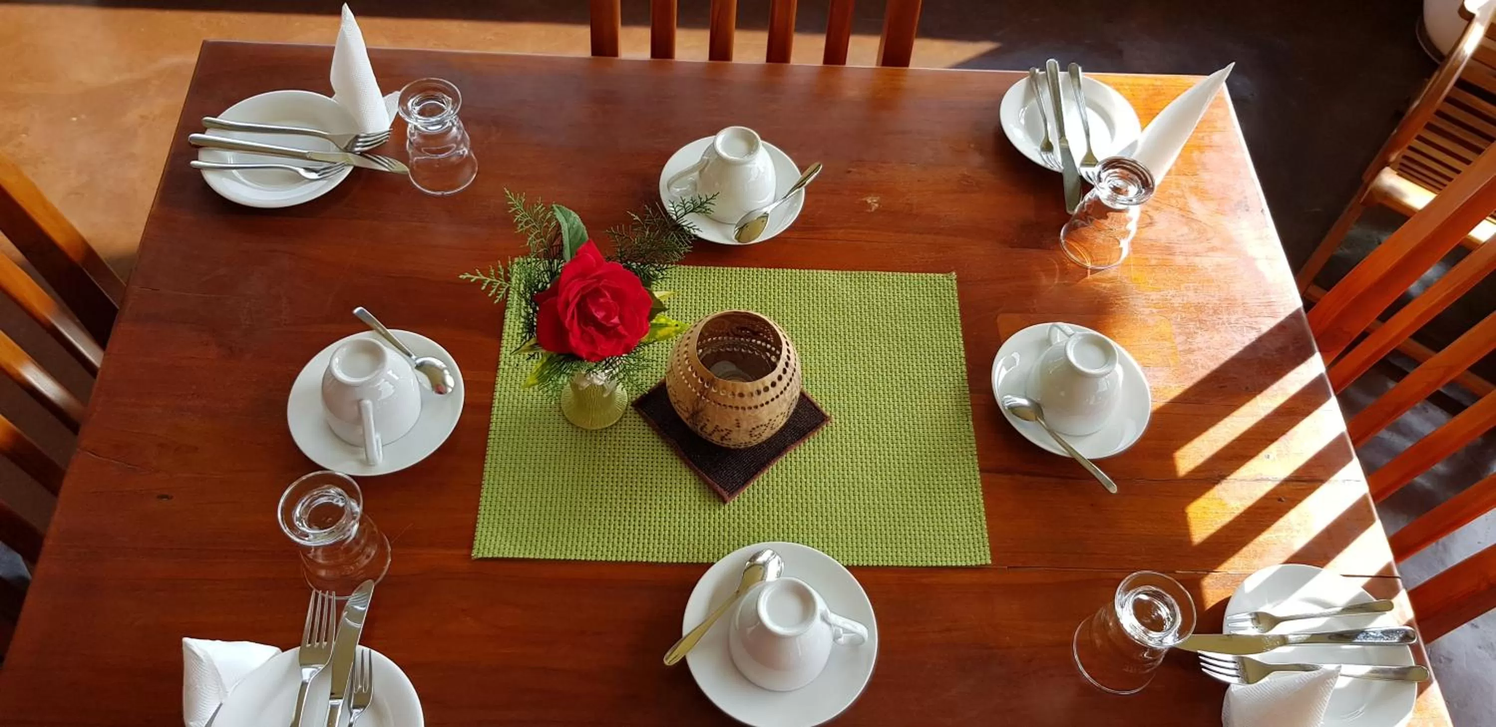 Restaurant/Places to Eat in Feelin' good Resort