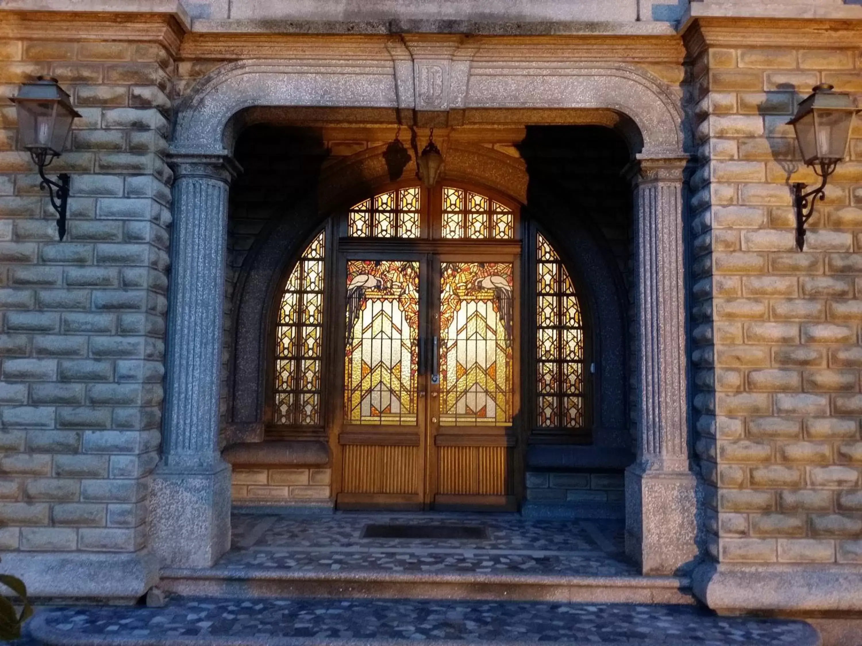 Facade/entrance in Le Castel Guesthouse