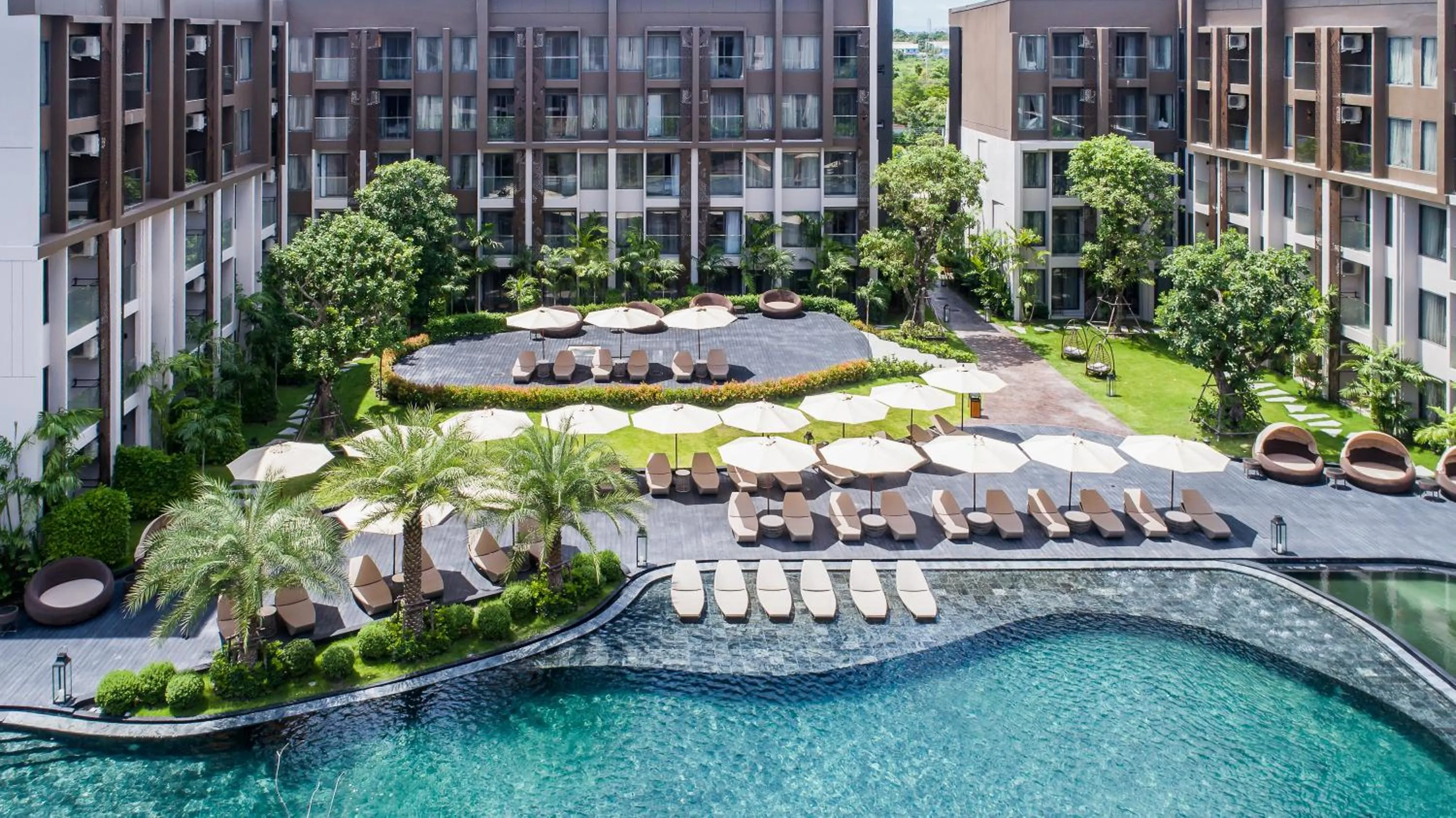 Pool view in Divalux Resort & Spa Bangkok, Suvarnabhumi Airport-Free Shuttle