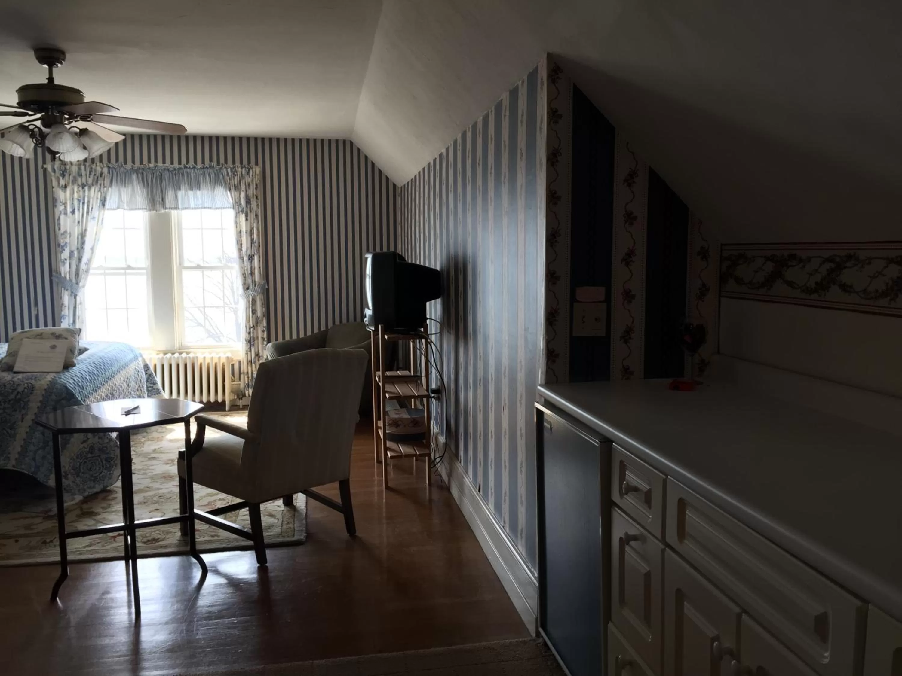 Decorative detail, Kitchen/Kitchenette in Harborview Inn