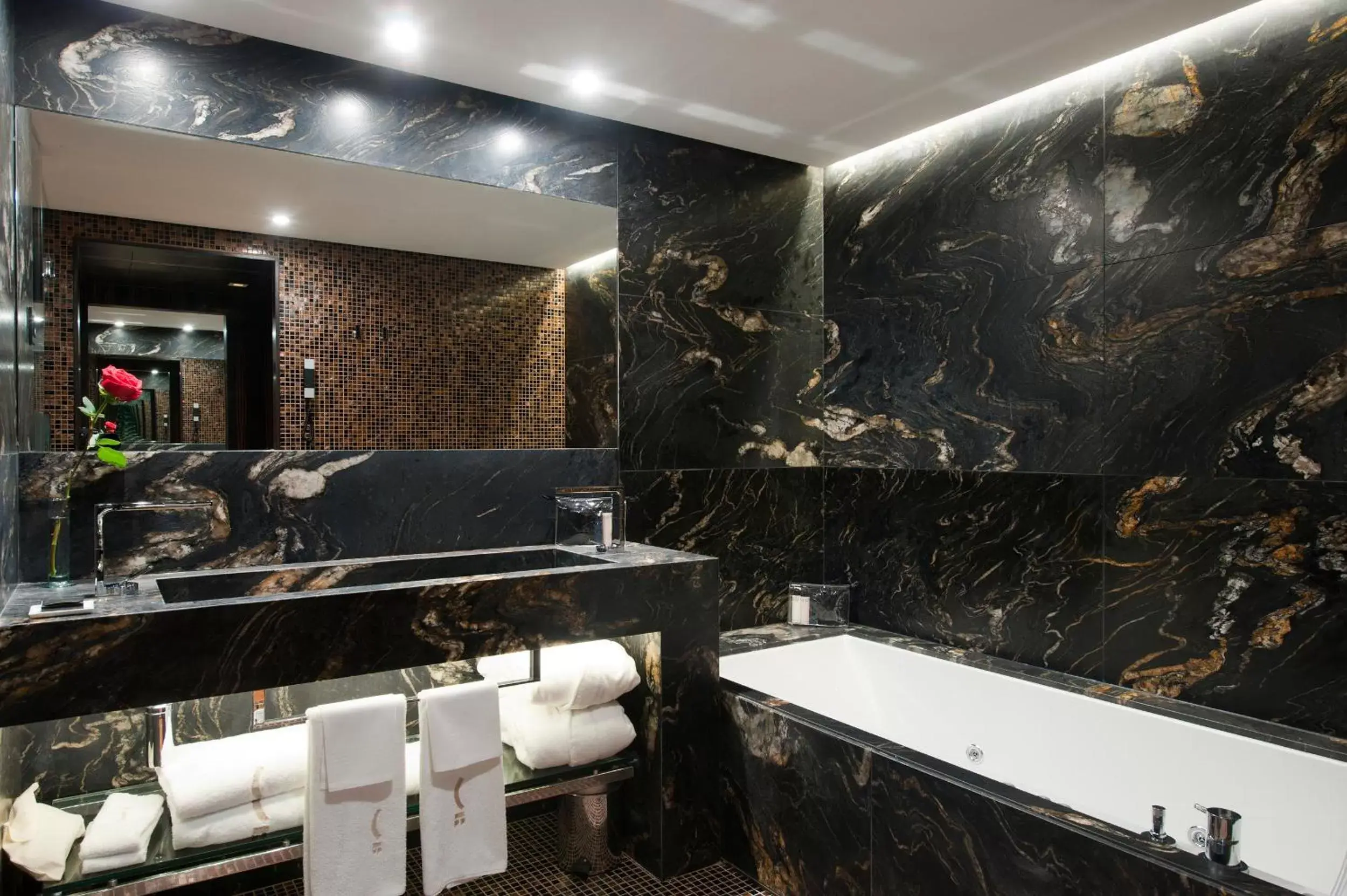 Bathroom in Claris Hotel & Spa GL, a Small Luxury Hotel of the World