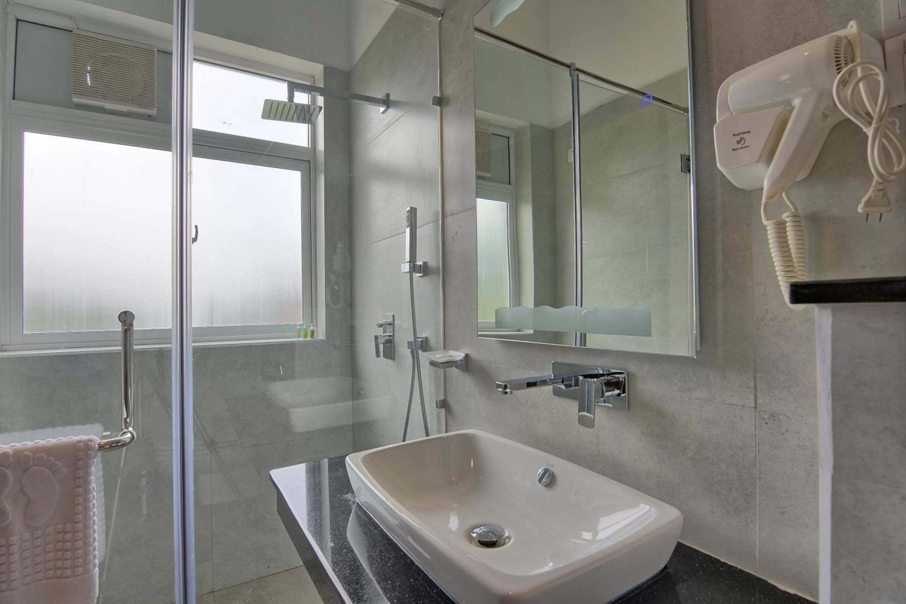 Bathroom in Ripon Grand Hill By EHI