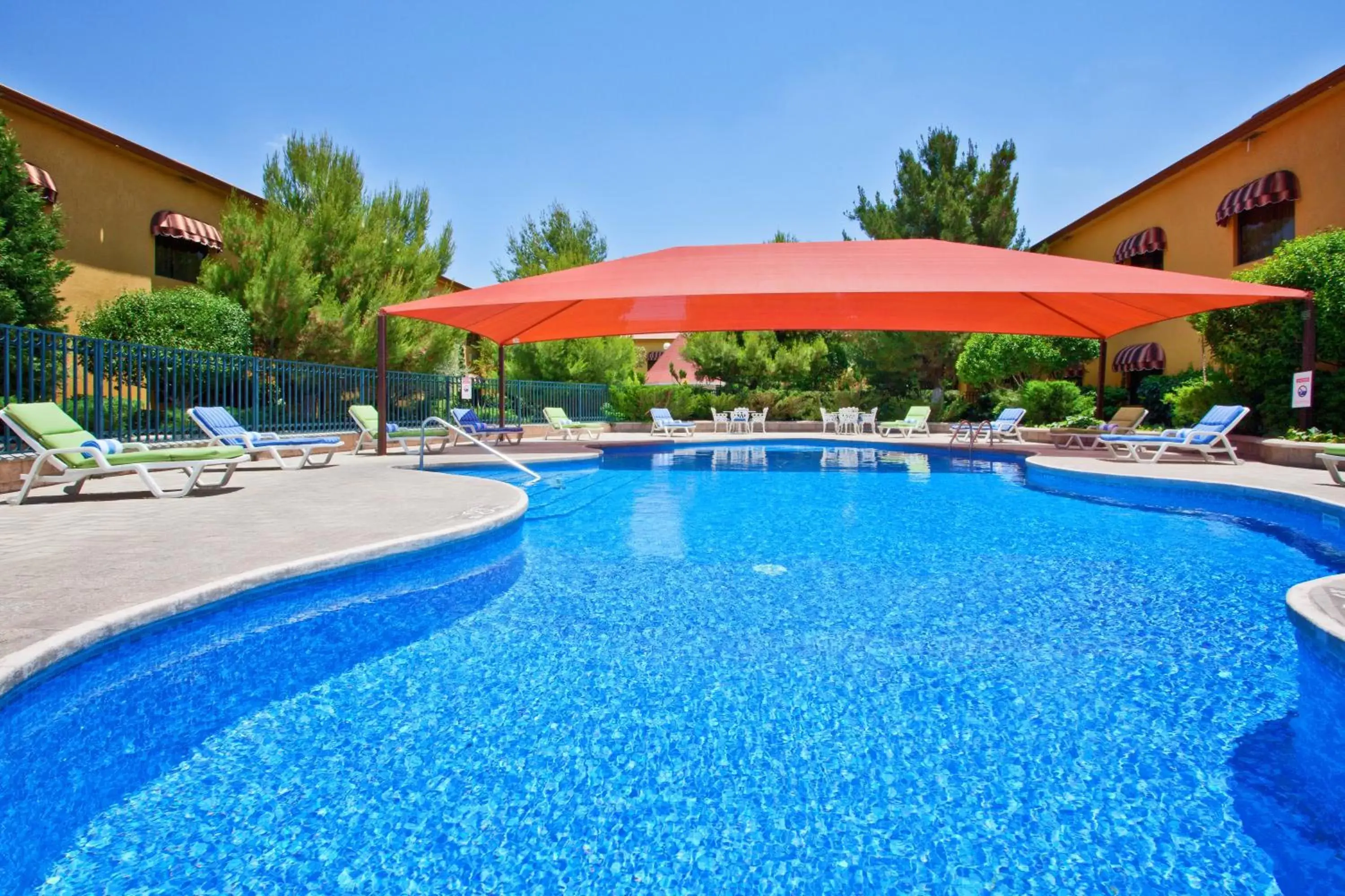 Swimming Pool in Holiday Inn Express Chihuahua, an IHG Hotel