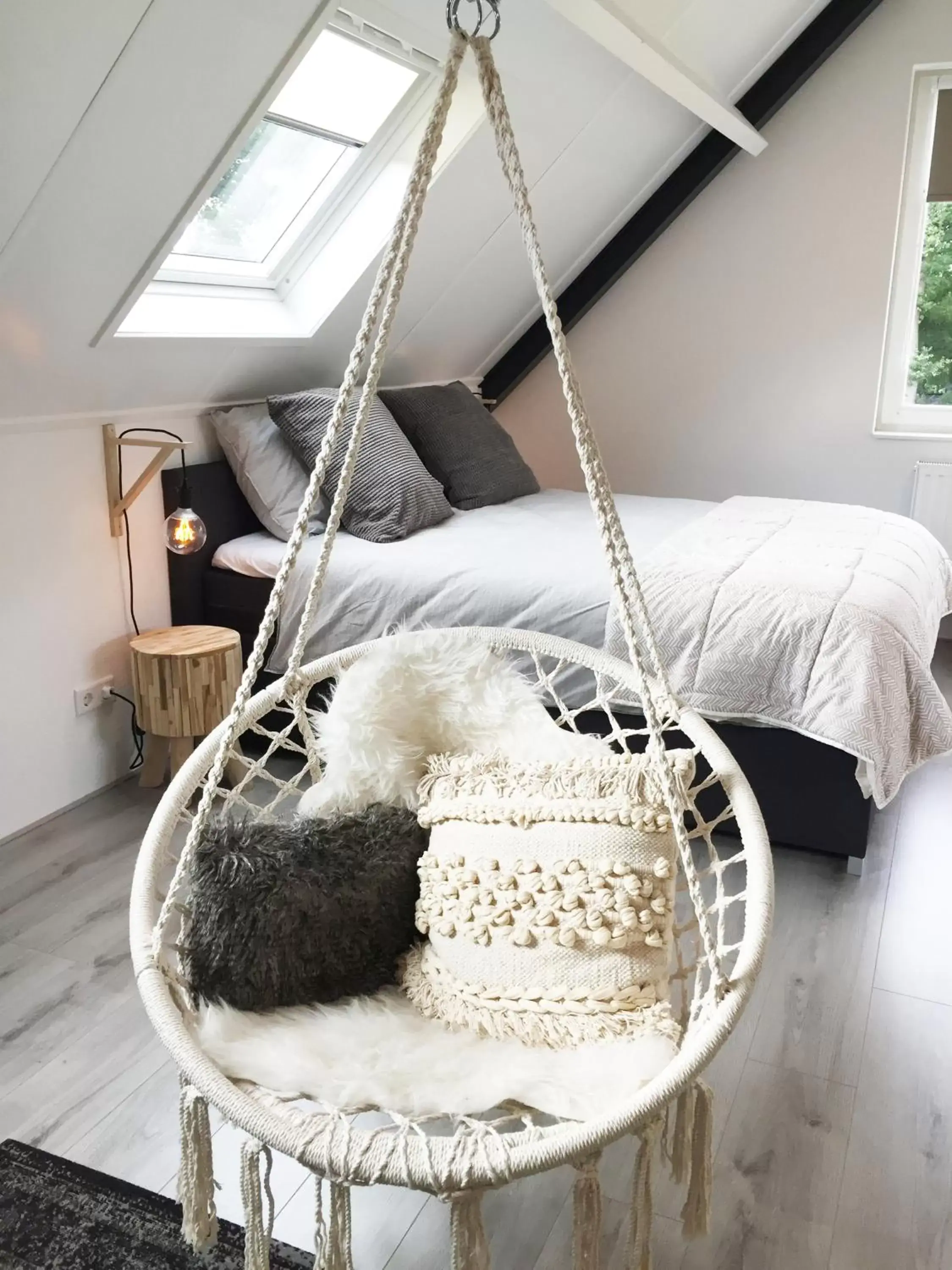 Living room, Bed in B&B De Achterdiek