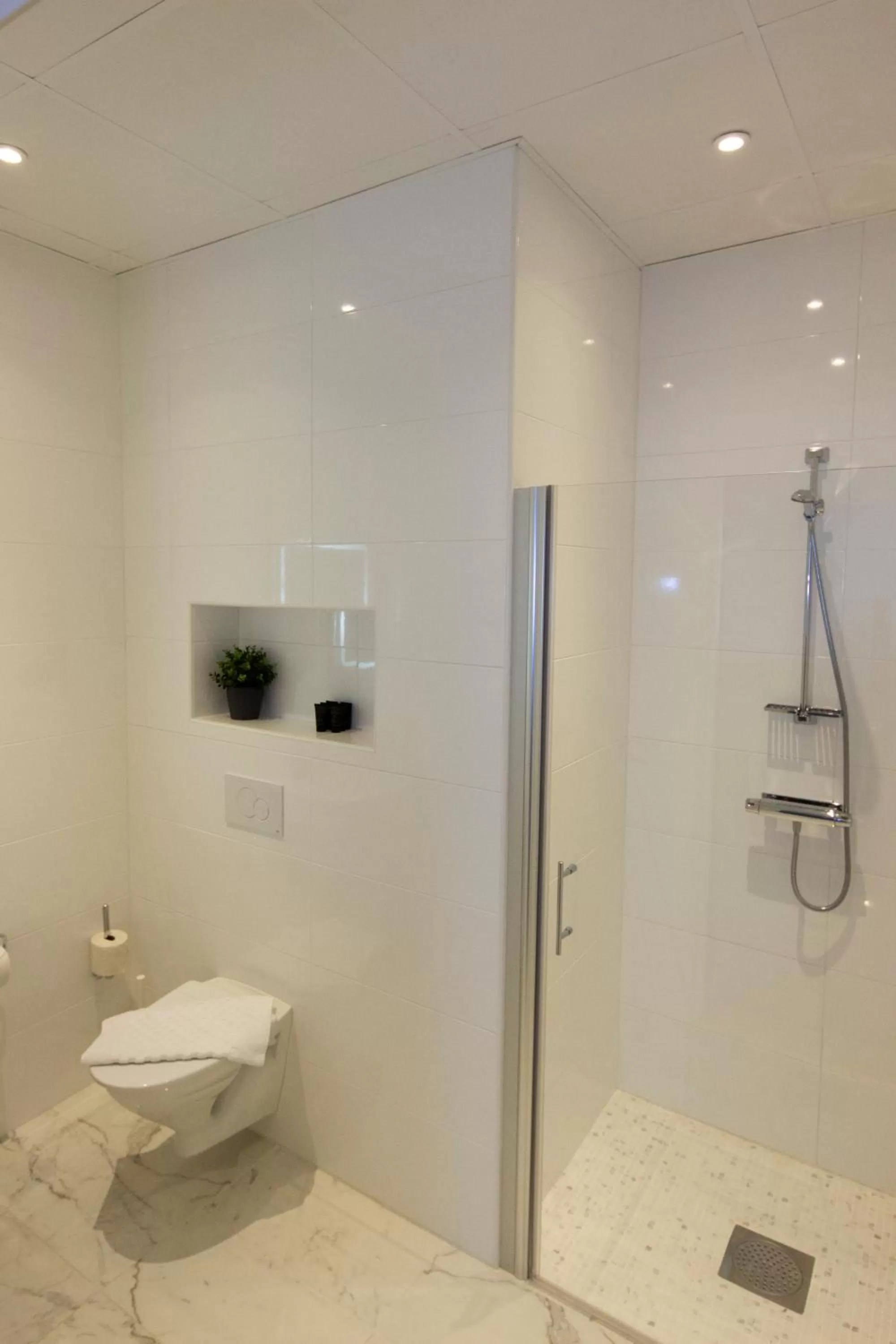 Shower in Hotell Hjalmar