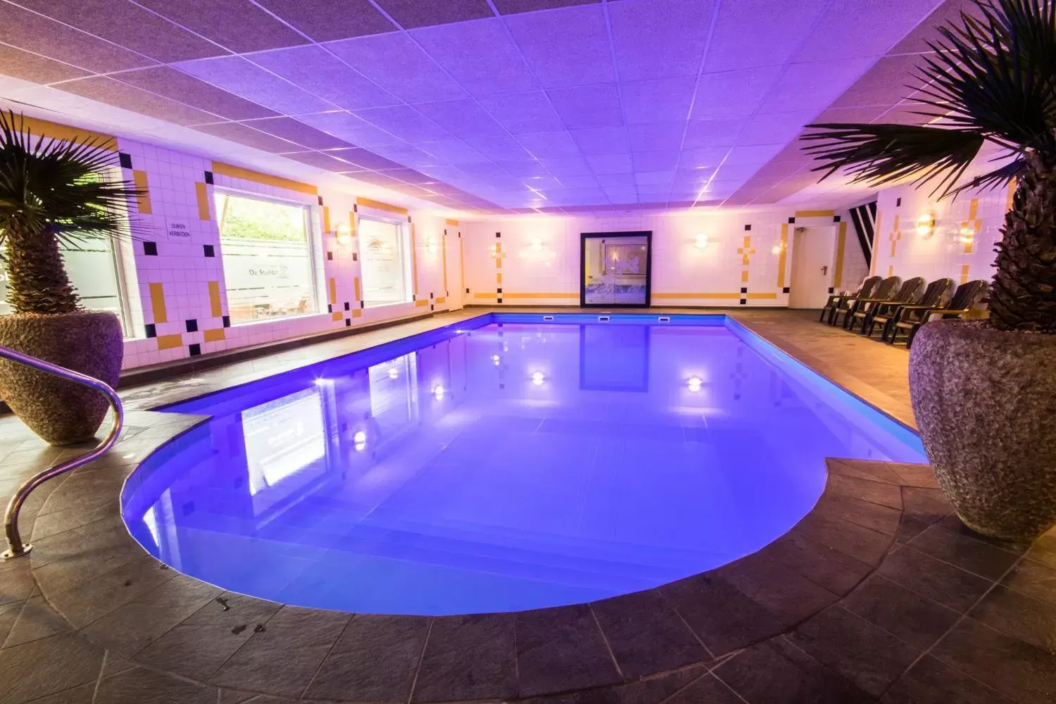 Solarium, Swimming Pool in De Stobbe hotel & suites
