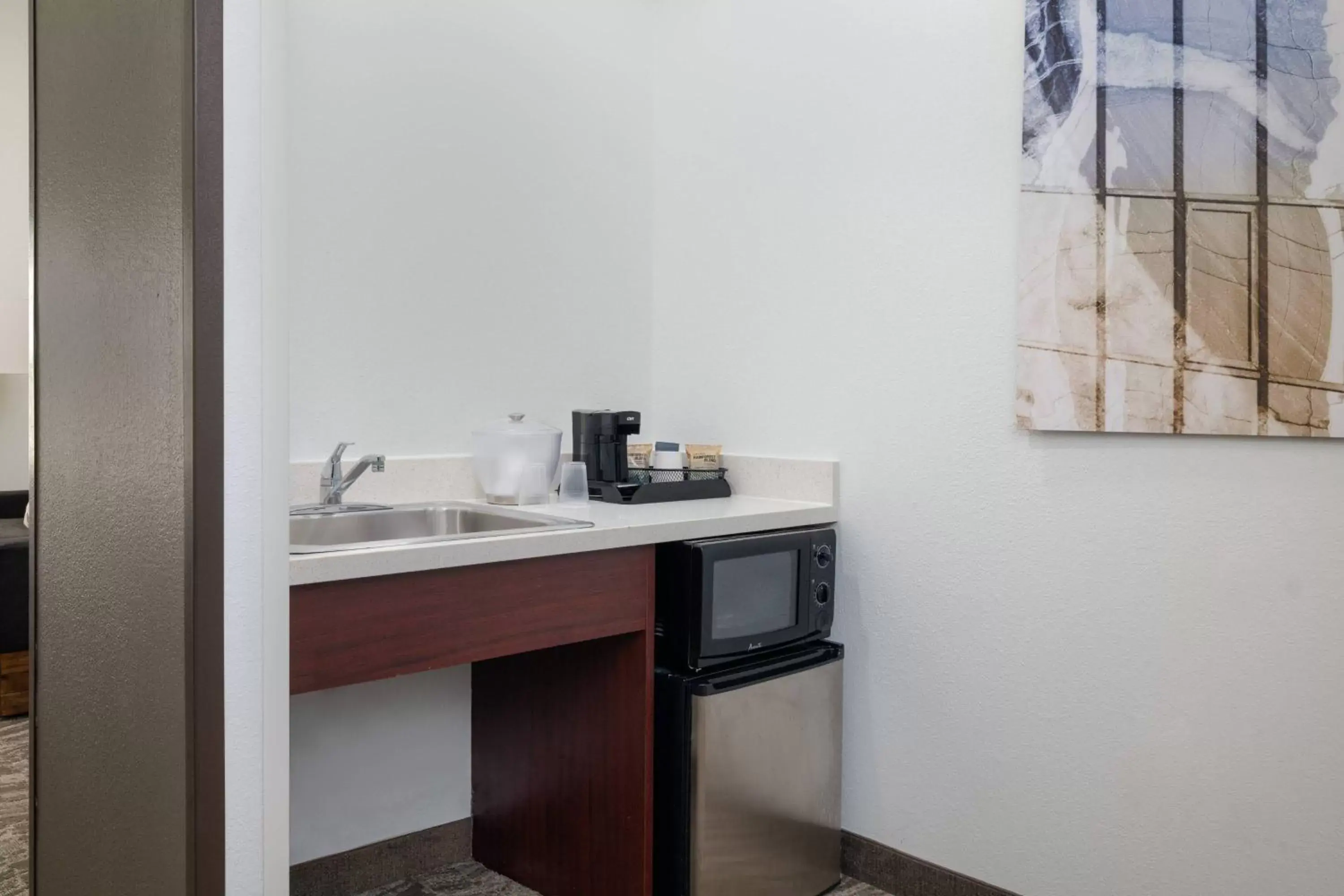 Kitchen or kitchenette, Kitchen/Kitchenette in SpringHill Suites by Marriott Williamsburg