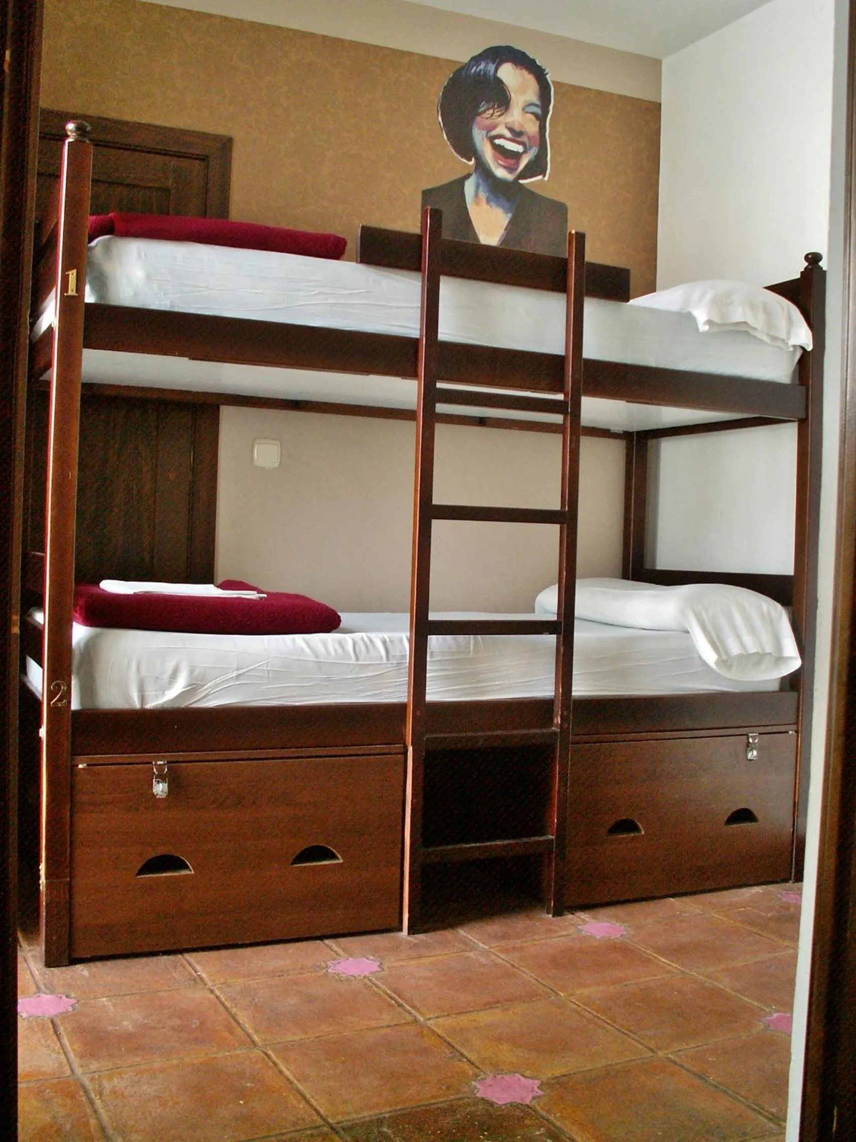 bunk bed, Bed in Oasis Backpackers' Hostel Granada