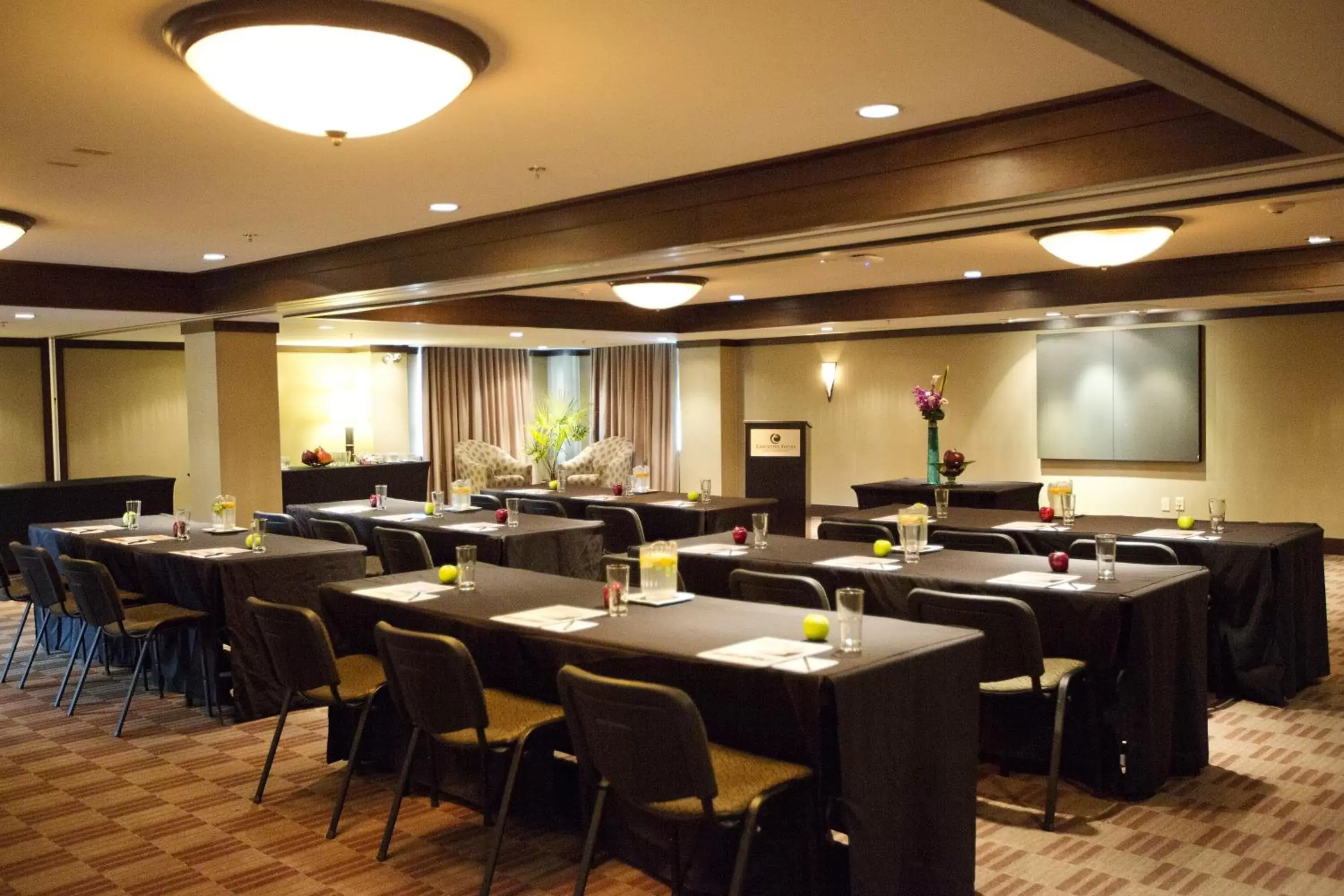 Banquet/Function facilities in Executive Suites Hotel and Resort, Squamish