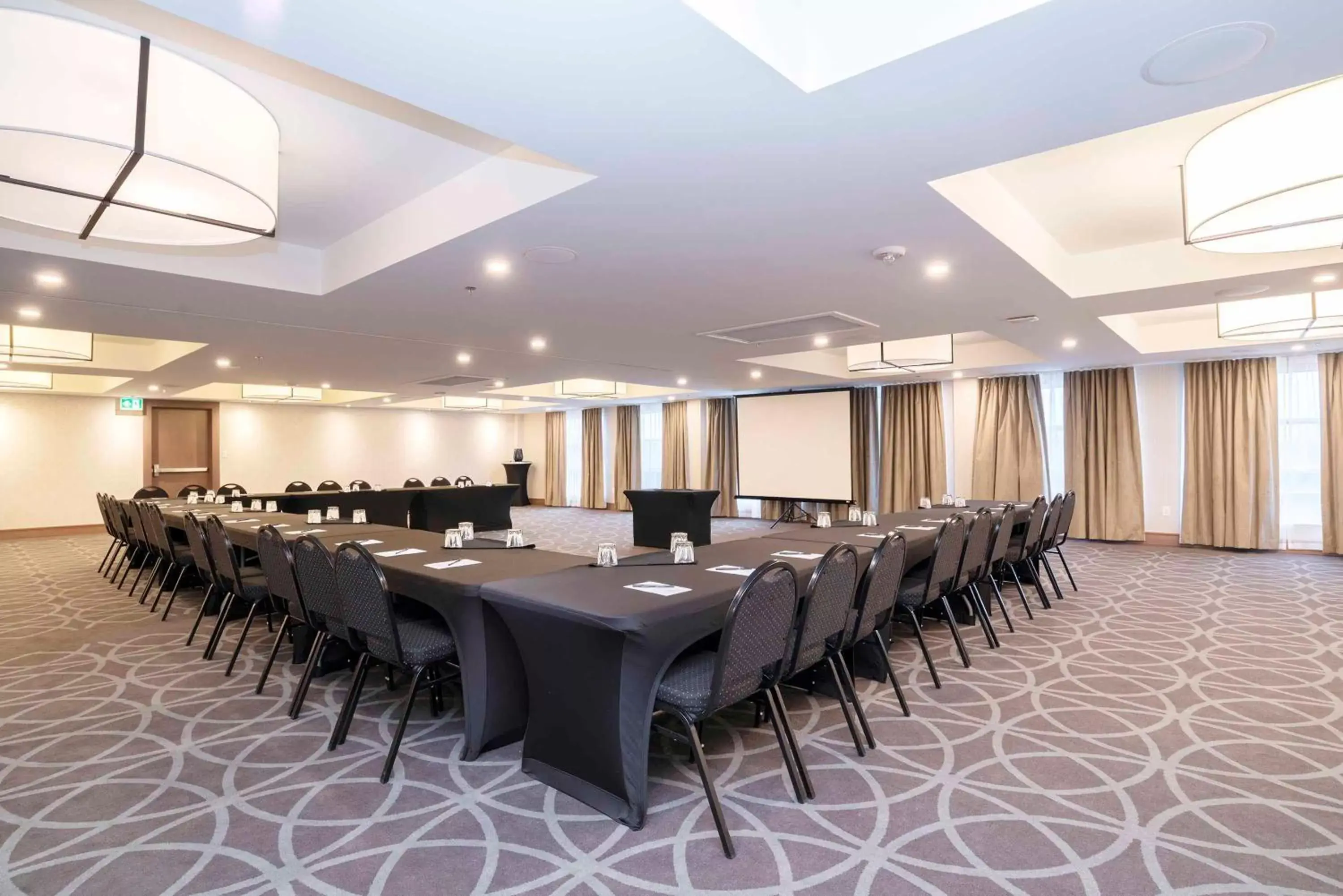 Meeting/conference room in Sandman Signature St. John's Hotel