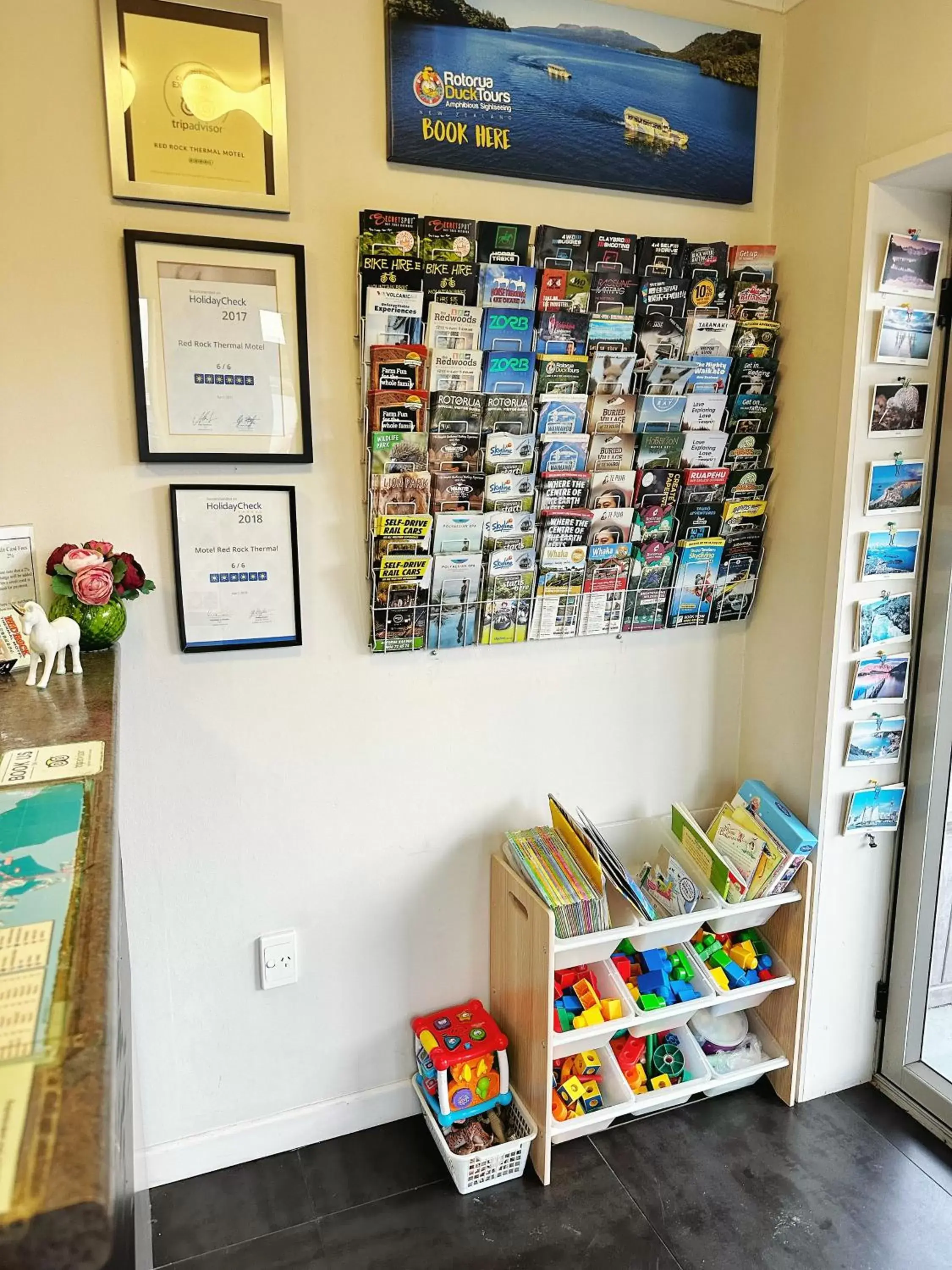 Lobby or reception in Red Rock Thermal Motel - Mineral Pool Lobby or reception in Red Rock Thermal Motel - Mineral Pool