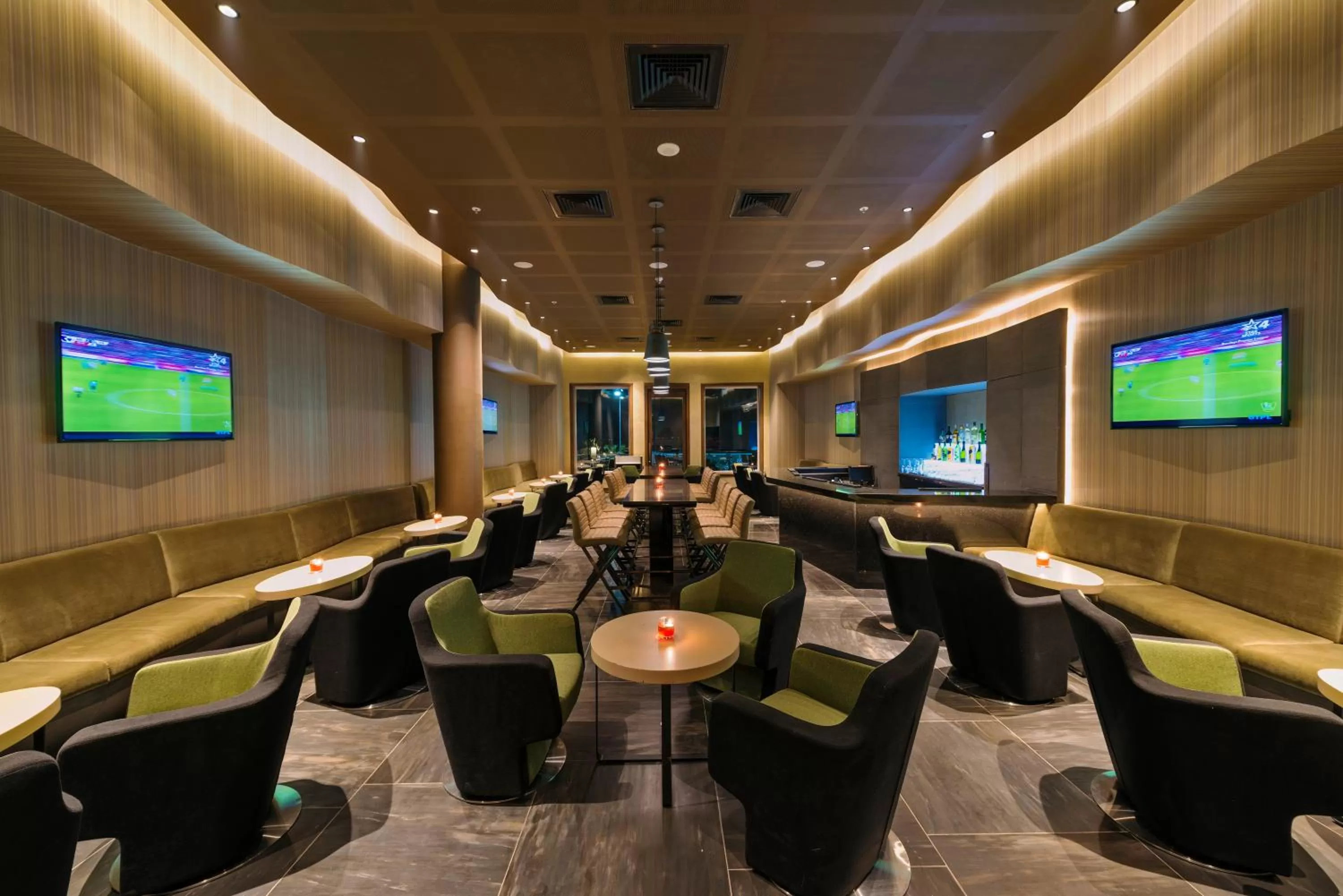 Food and drinks, Lounge/Bar in Jakson Inns