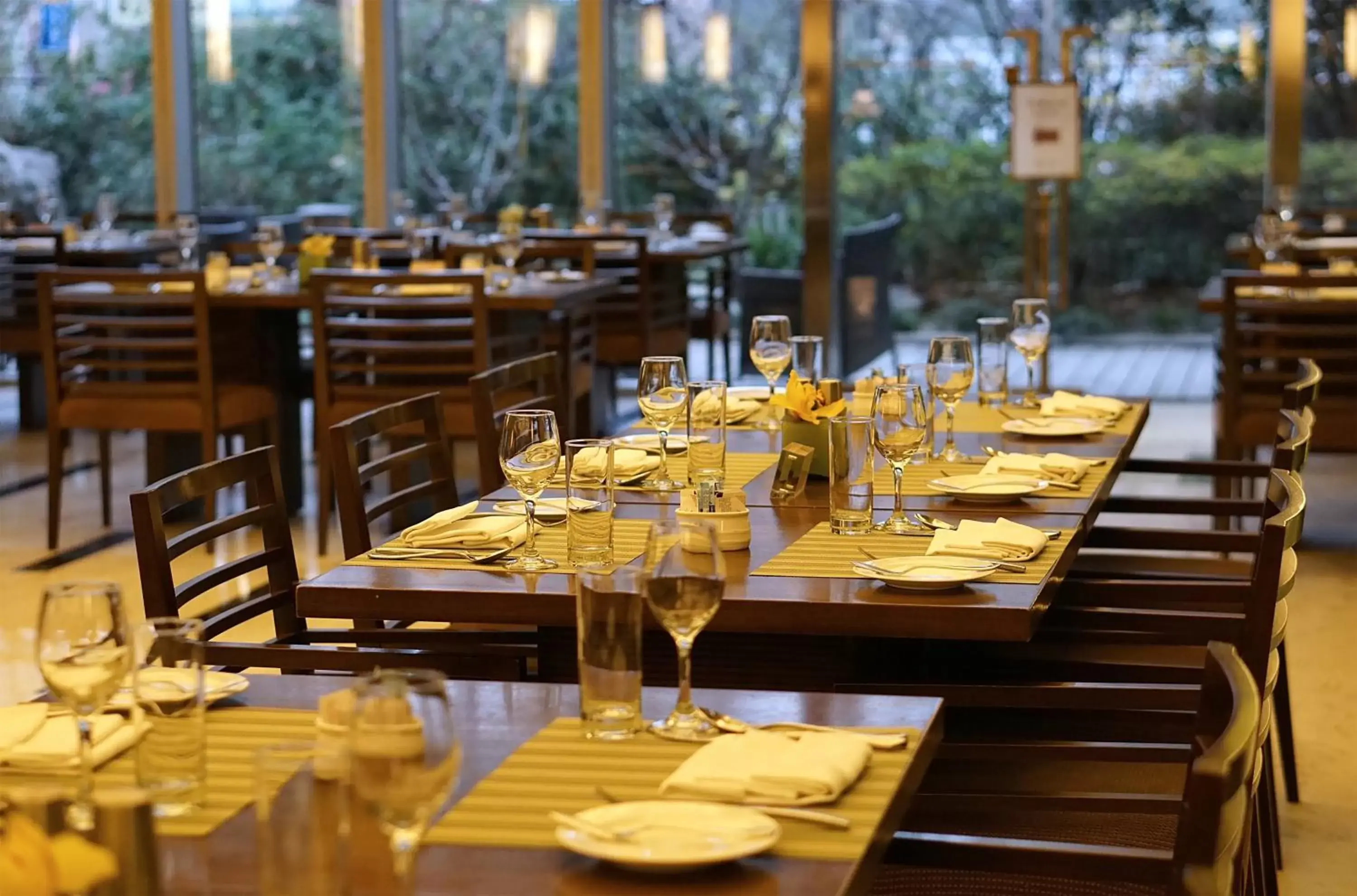 Restaurant/places to eat in Jin Jiang Tower Restaurant/places to eat in Jin Jiang Tower