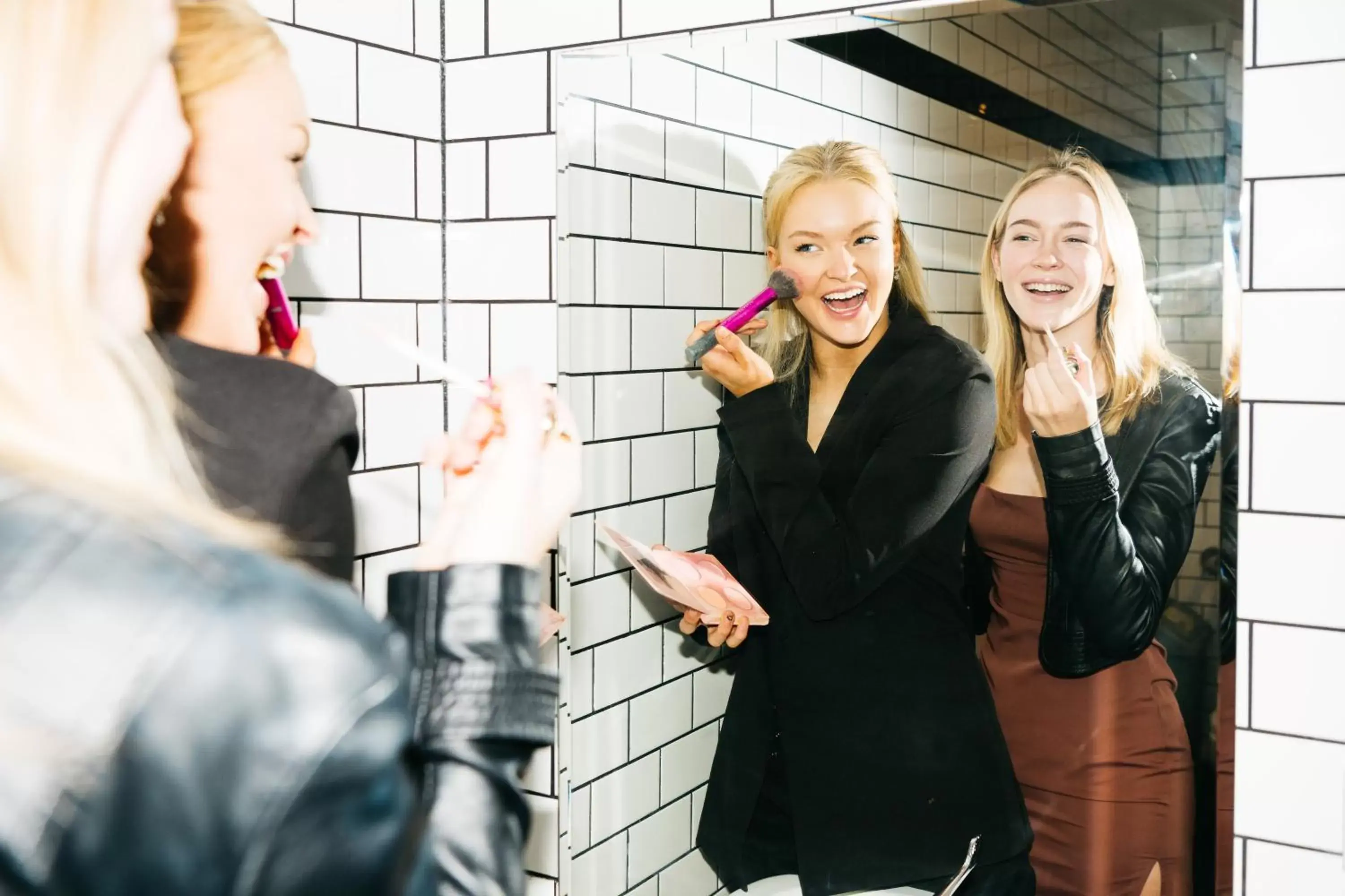 Double or Twin Room with Shared Bathroom in Canberra City YHA Double or Twin Room with Shared Bathroom in Canberra City YHA