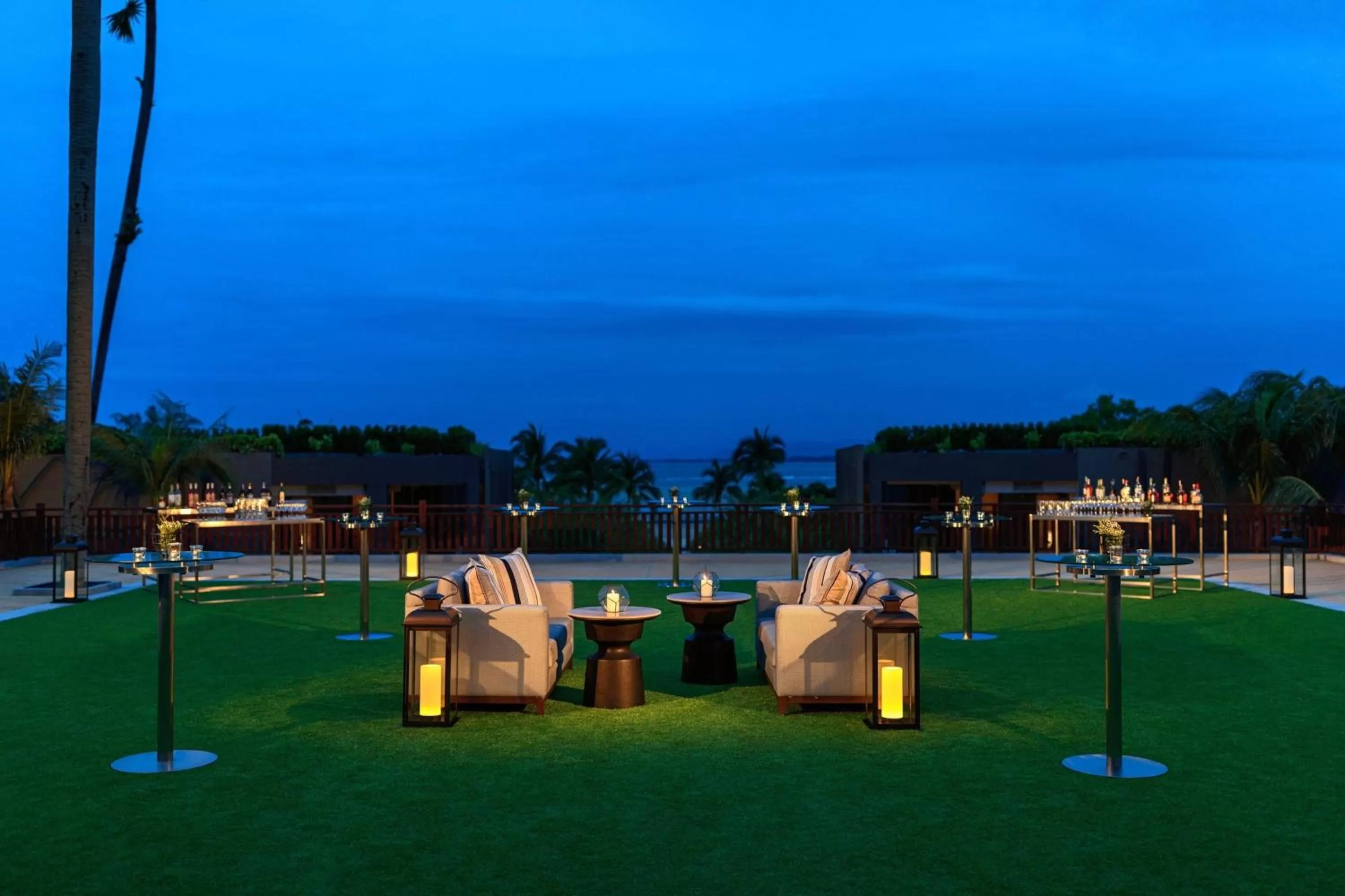 Restaurant/places to eat in Phuket Marriott Resort and Spa, Nai Yang Beach