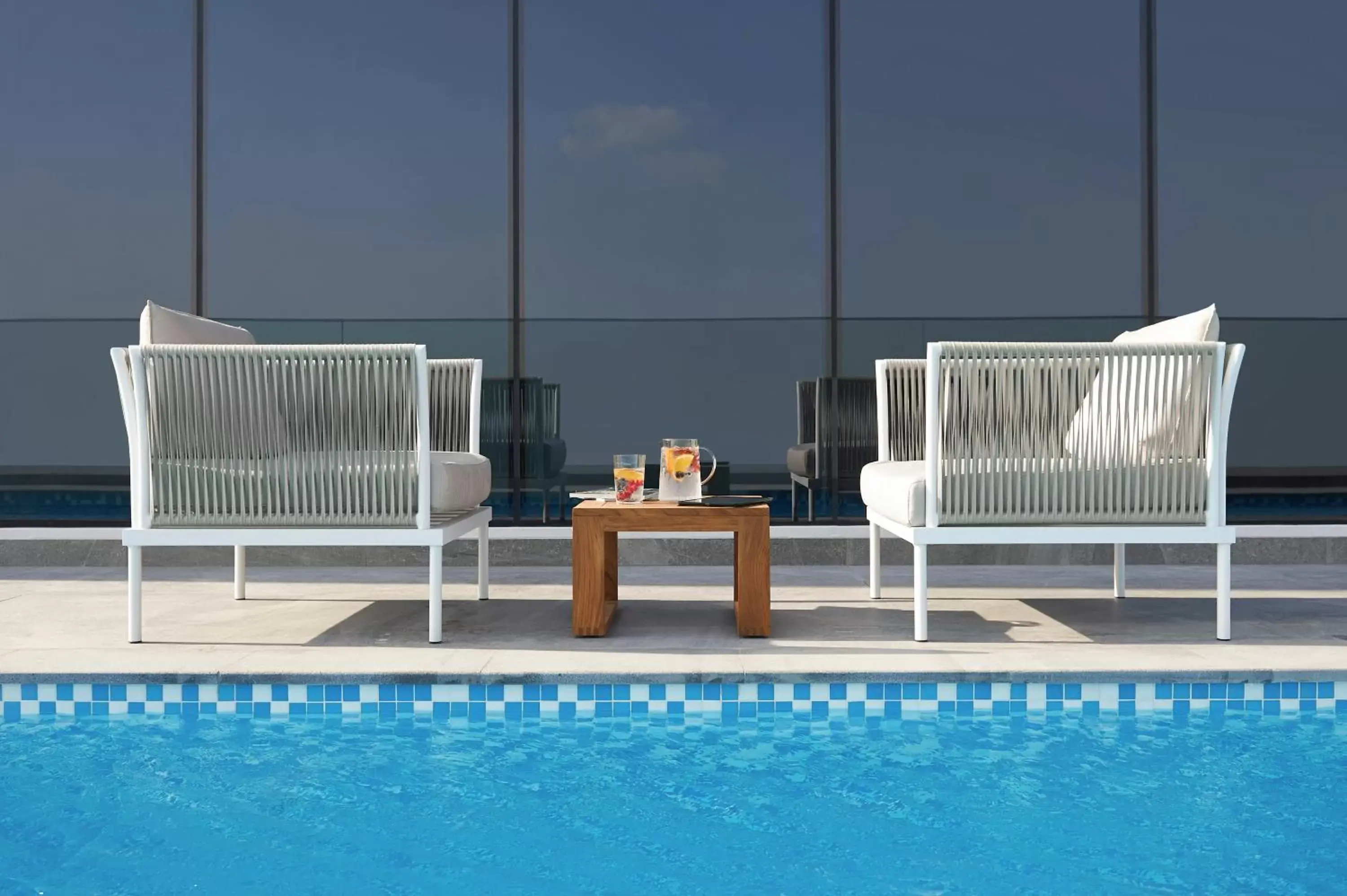 Balcony/Terrace, Swimming Pool in FORM Hotel Dubai, a Member of Design Hotels