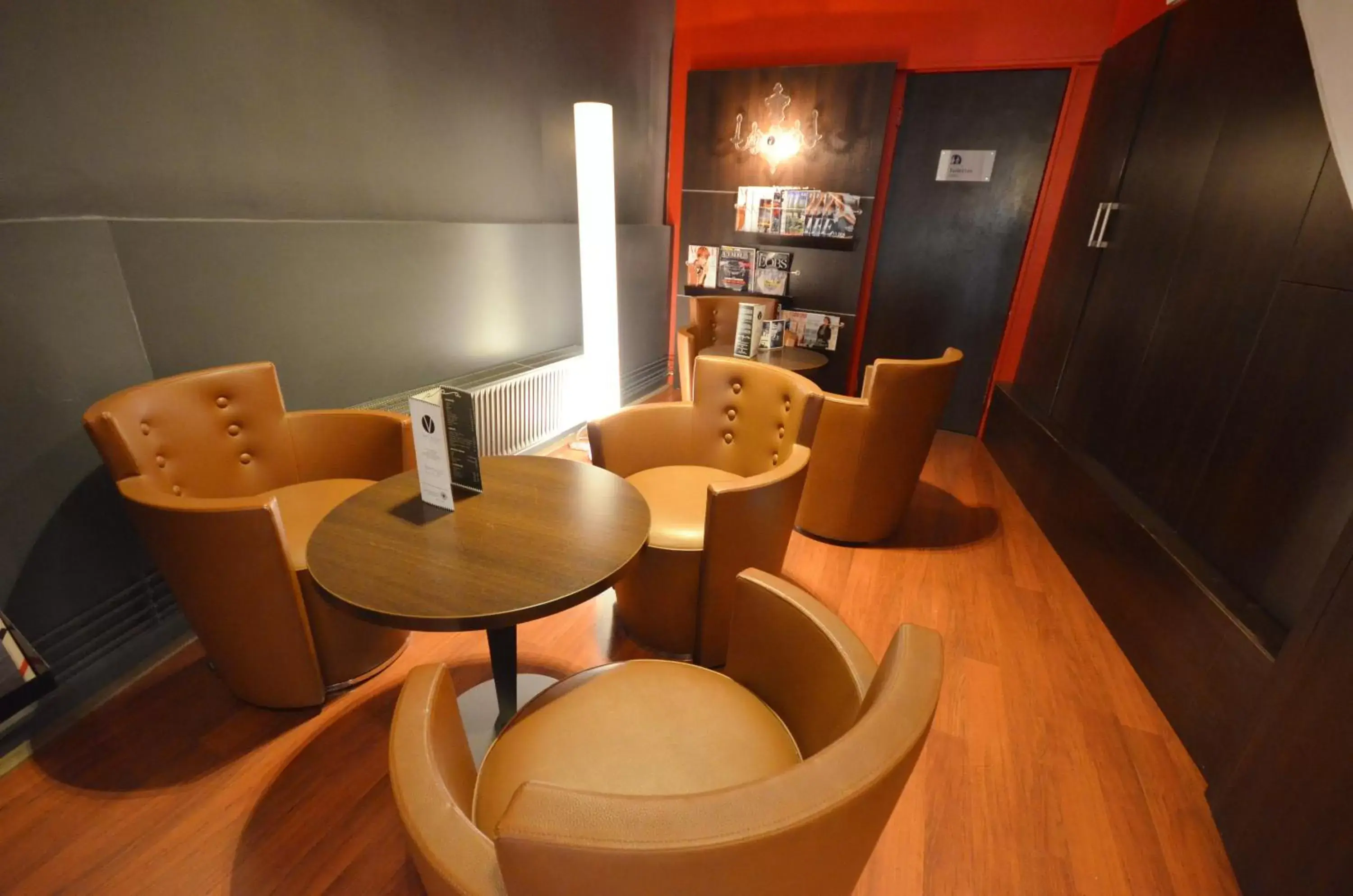 Lounge or bar, Lounge/Bar in Kyriad Prestige Dijon Centre