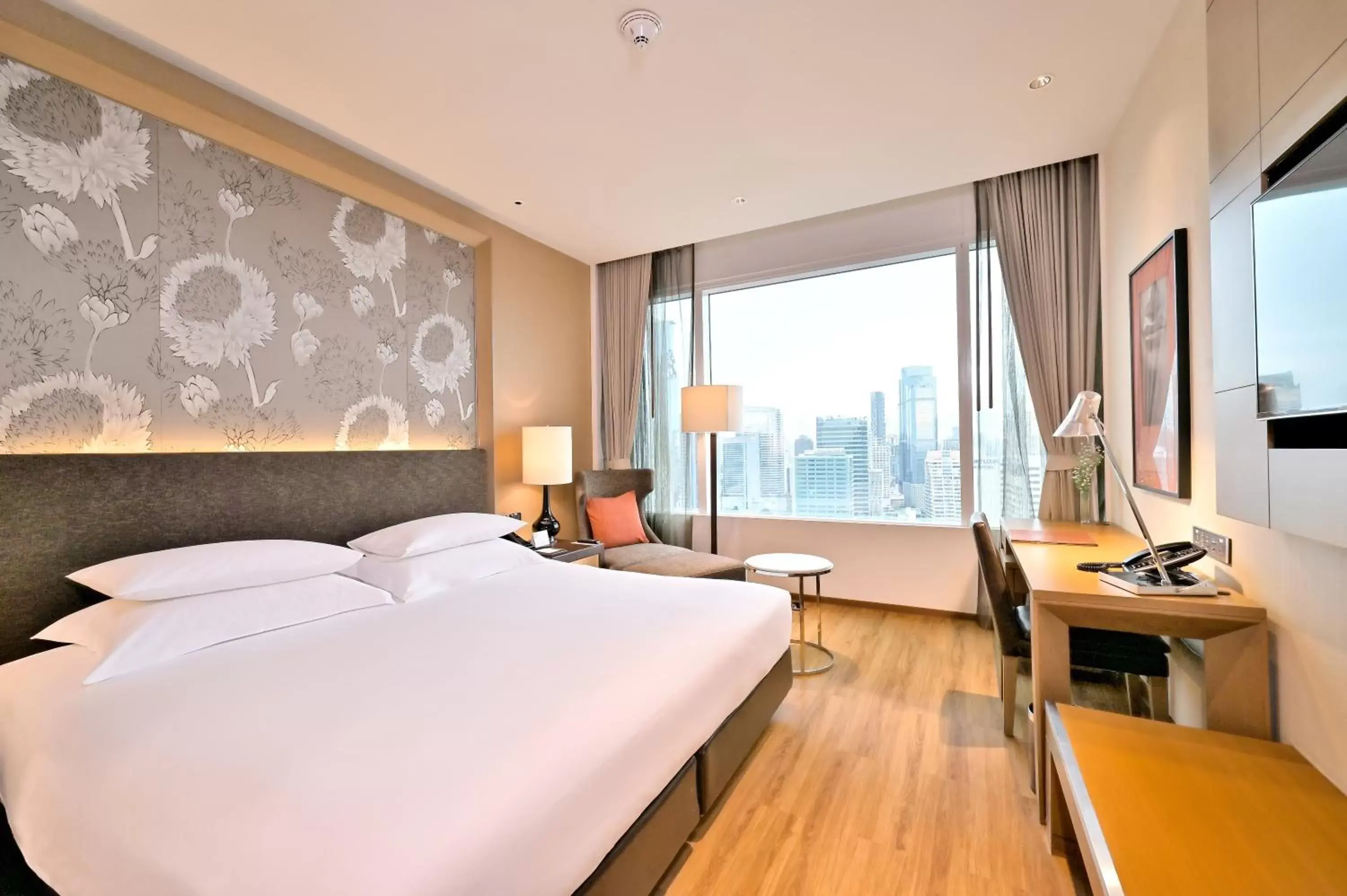 Photo of the whole room, Bed in Eastin Grand Hotel Sathorn Photo of the whole room, Bed in Eastin Grand Hotel Sathorn