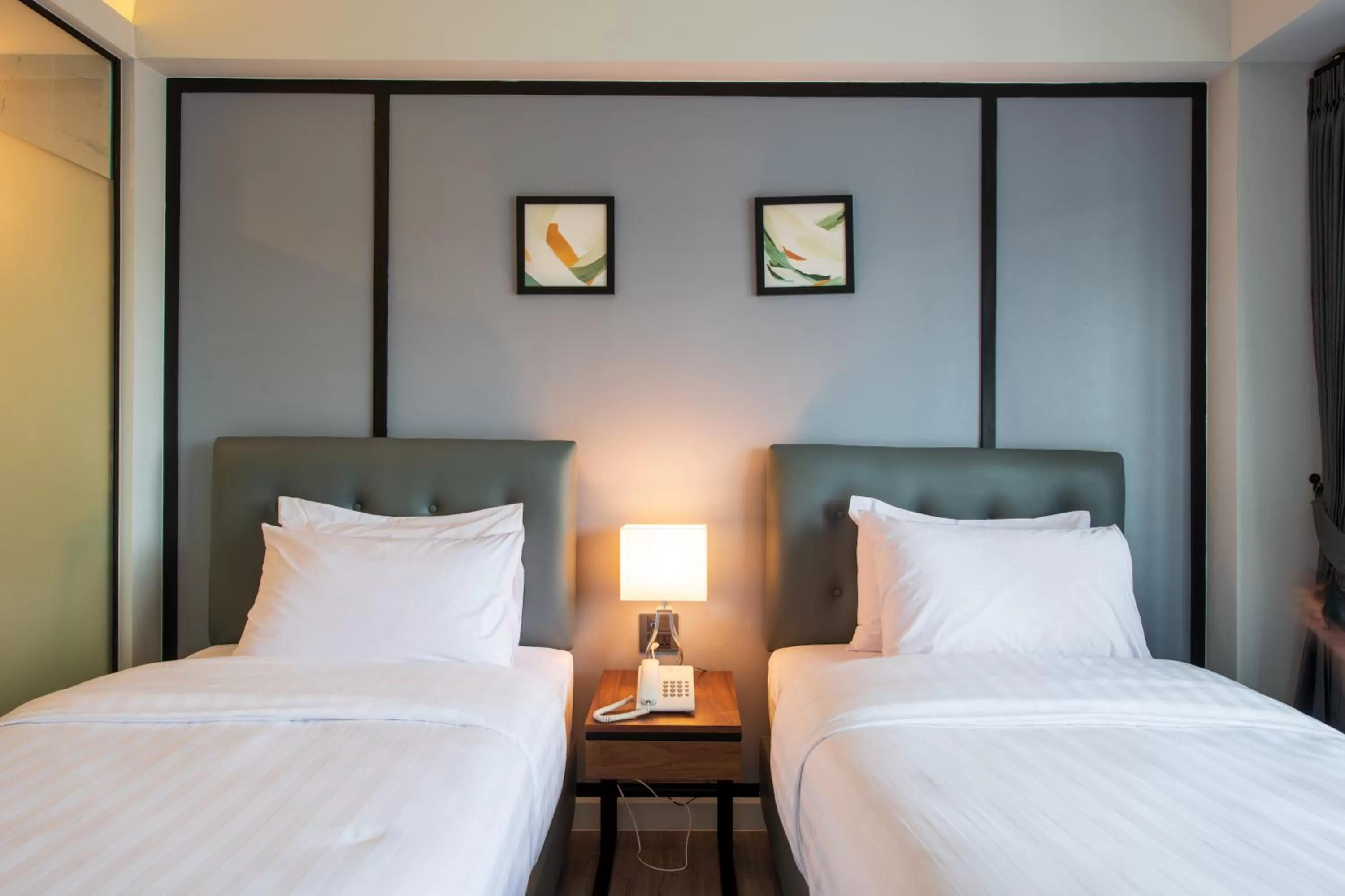 Bed in Mayson Place Hotel