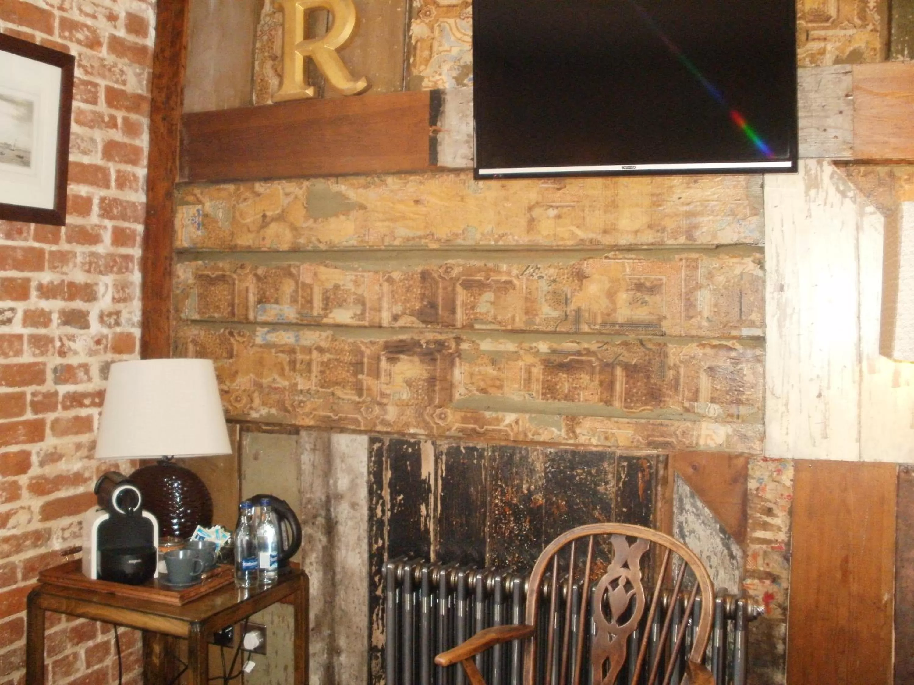 Coffee/tea facilities in Alma Inn & Dining Rooms