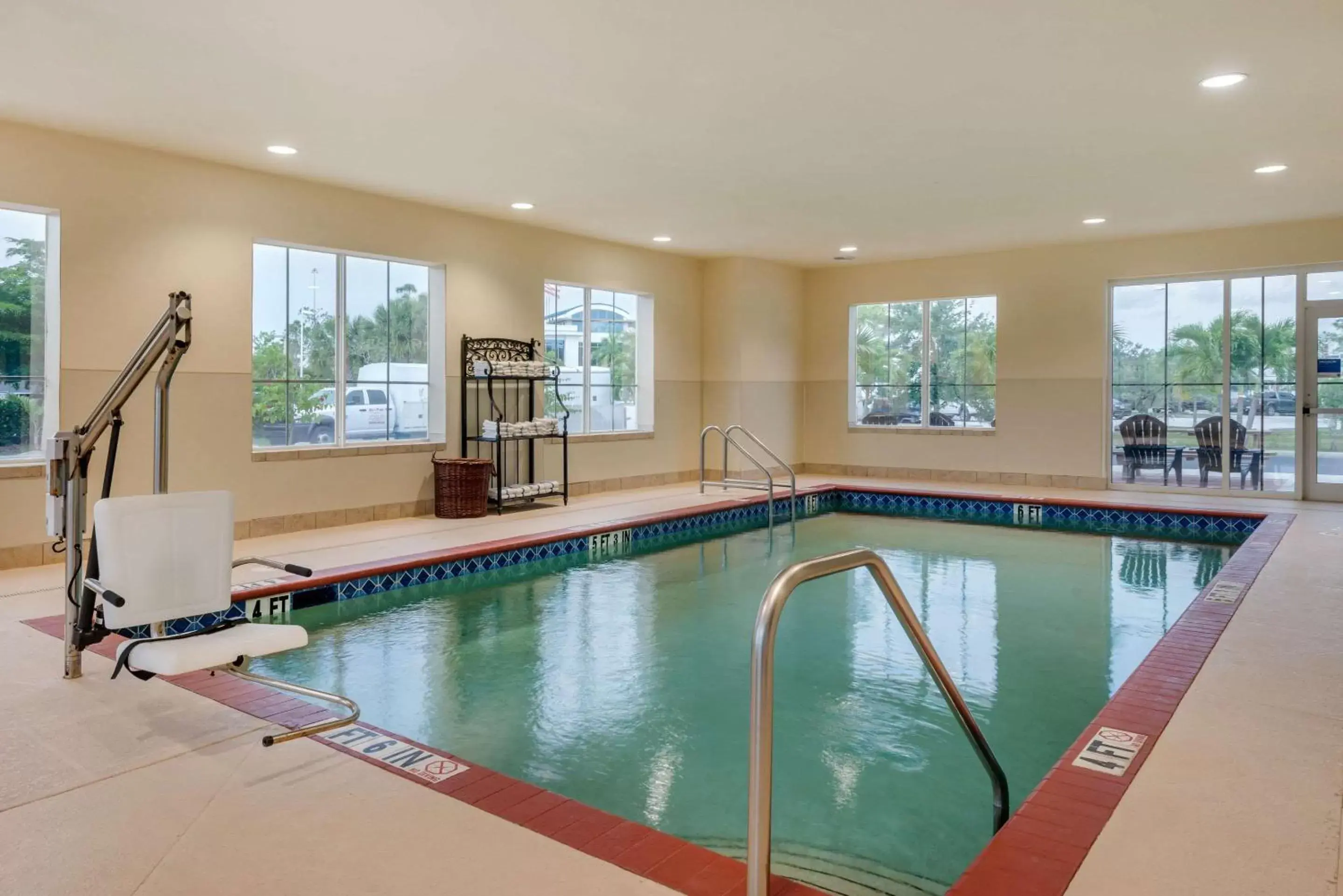 On site, Swimming Pool in Comfort Inn & Suites Fort Myers Airport