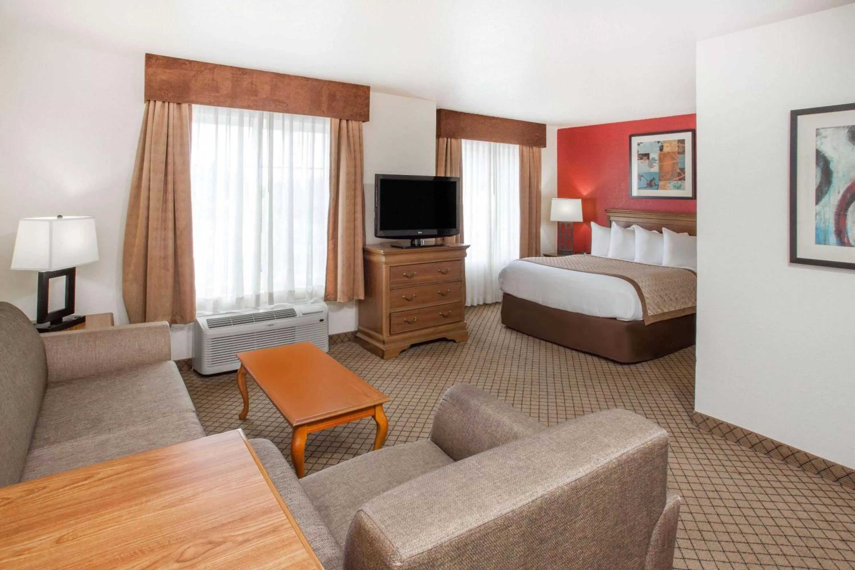 Photo of the whole room, Bed in Hawthorn Extended Stay by Wyndham Decatur