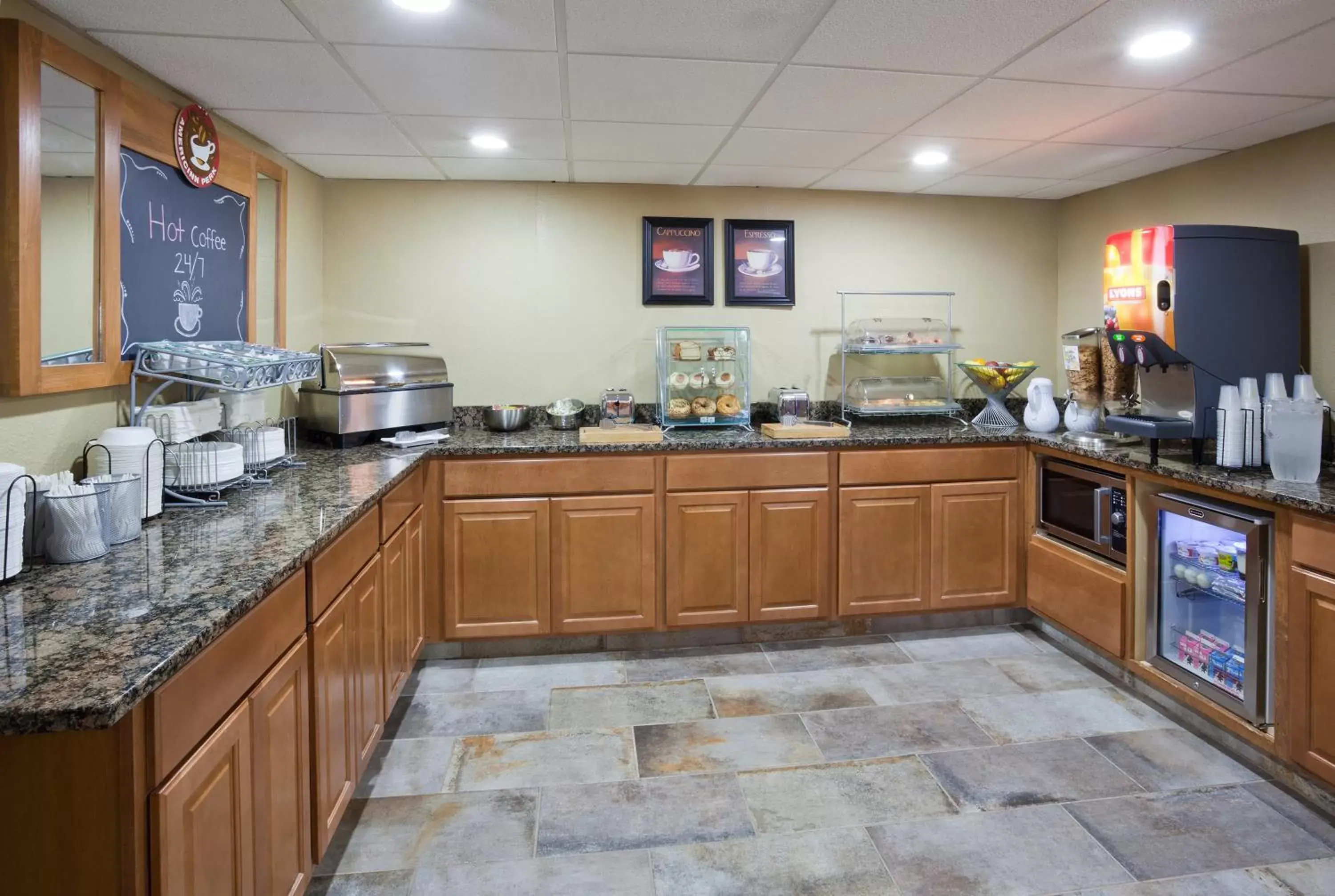 Restaurant/places to eat in AmericInn by Wyndham Apple Valley Restaurant/places to eat in AmericInn by Wyndham Apple Valley