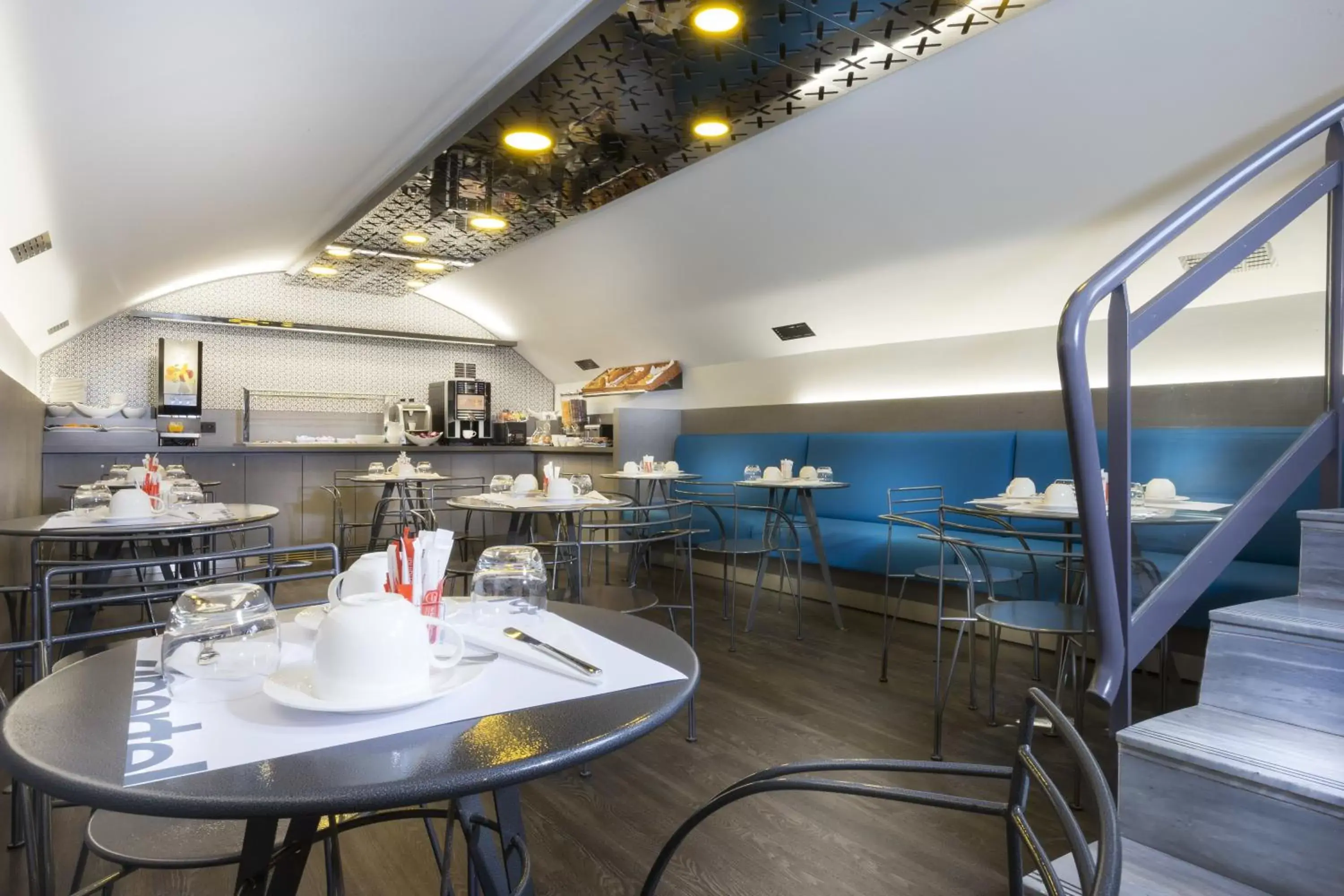 Banquet/Function facilities, Restaurant/Places to Eat in Libertel Montmartre Opéra