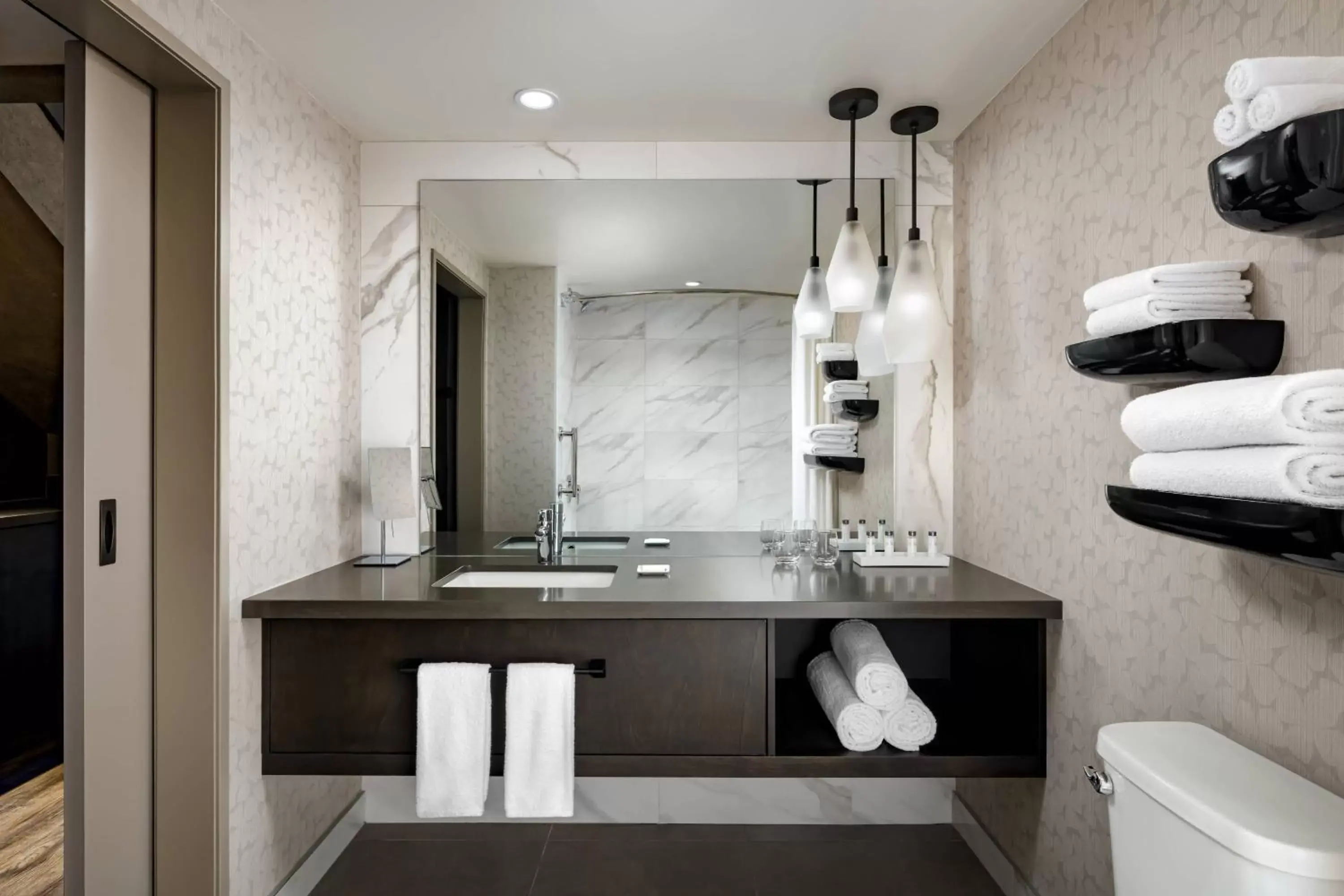 Bathroom in Kananaskis Mountain Lodge, Autograph Collection