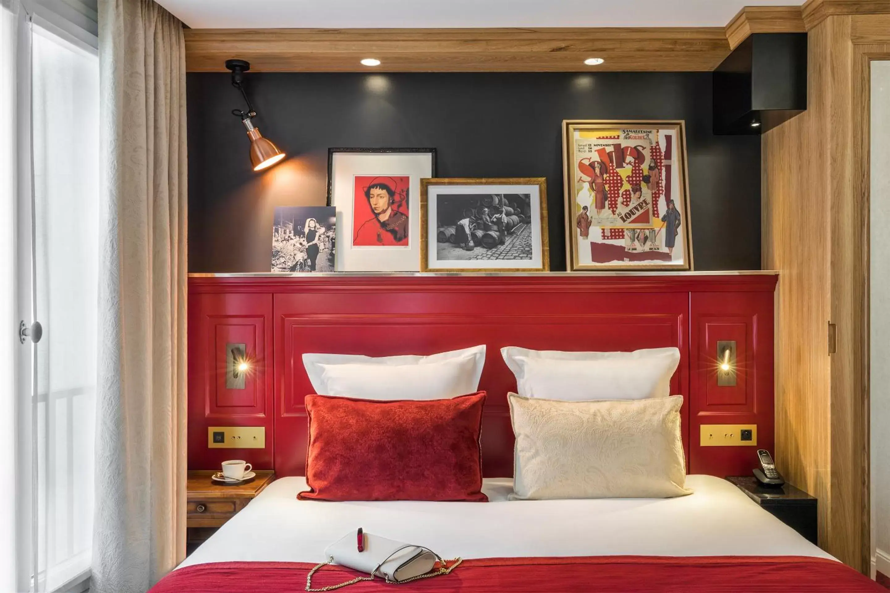 Bedroom, Bed in Hotel Ducs de Bourgogne
