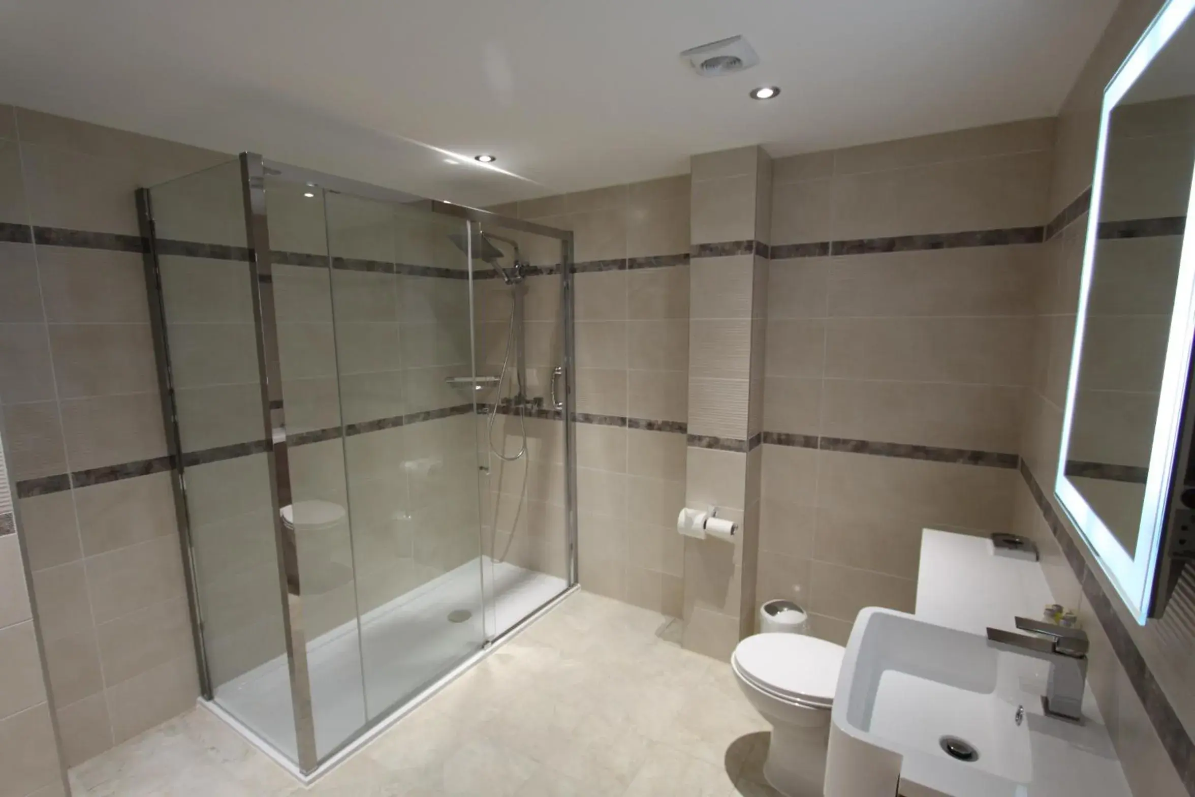 Bathroom in Belgrave Sands Hotel & Spa
