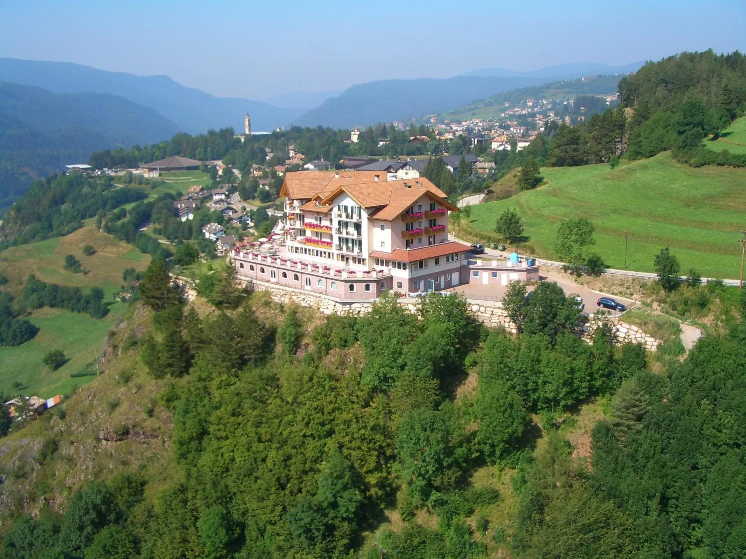 Property building, Bird's-eye View in Hotel Lagorai Resort & Spa