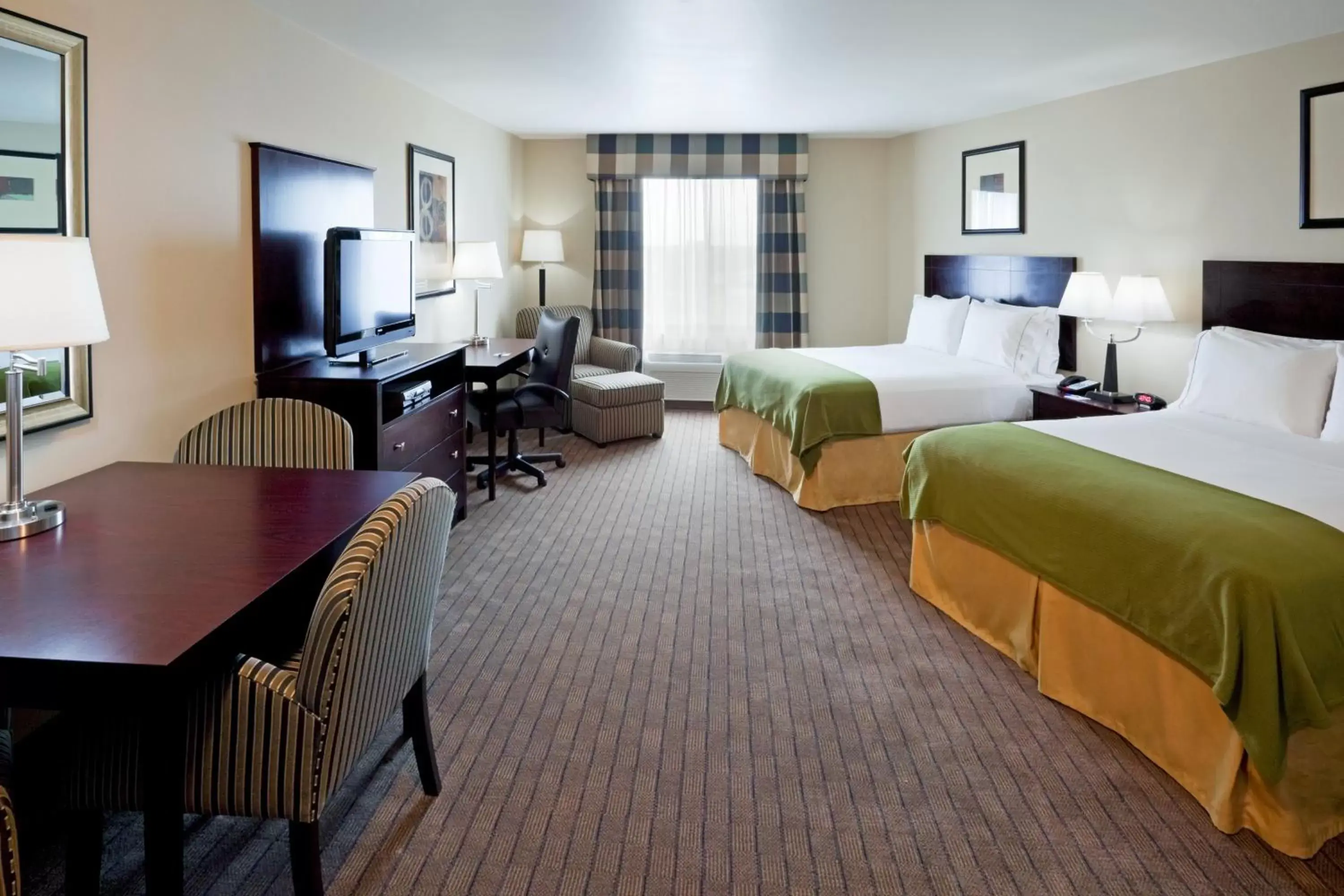 Photo of the whole room in Holiday Inn Express Hotel & Suites Syracuse North Airport Area, an IHG Hotel