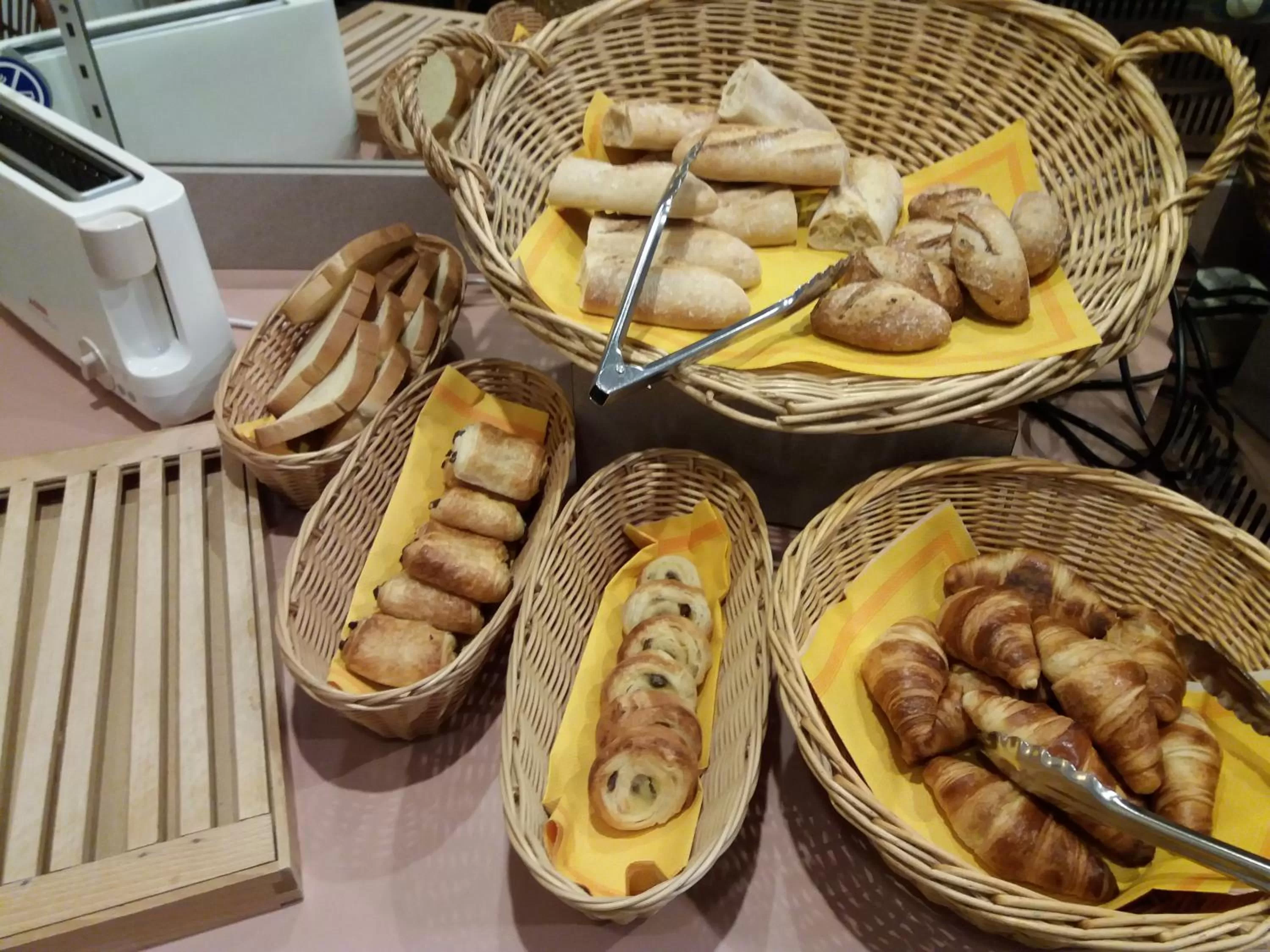 Buffet breakfast in EGG HOTEL - HOTEL LES GENS DE MER Dieppe