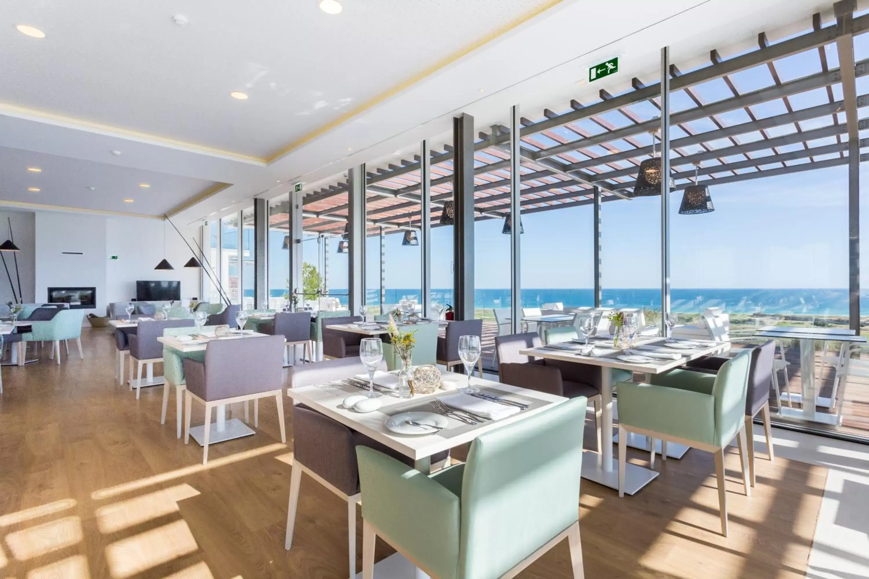 Restaurant/Places to Eat in Palmares Beach House Hotel - Adults Only