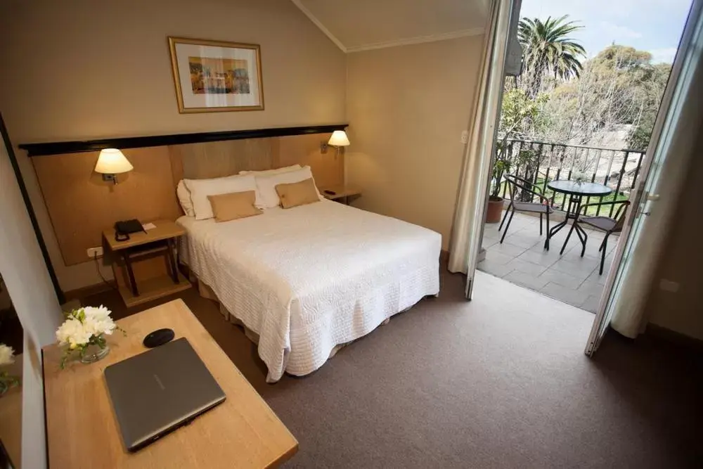 Bedroom, Bed in Argentino Hotel