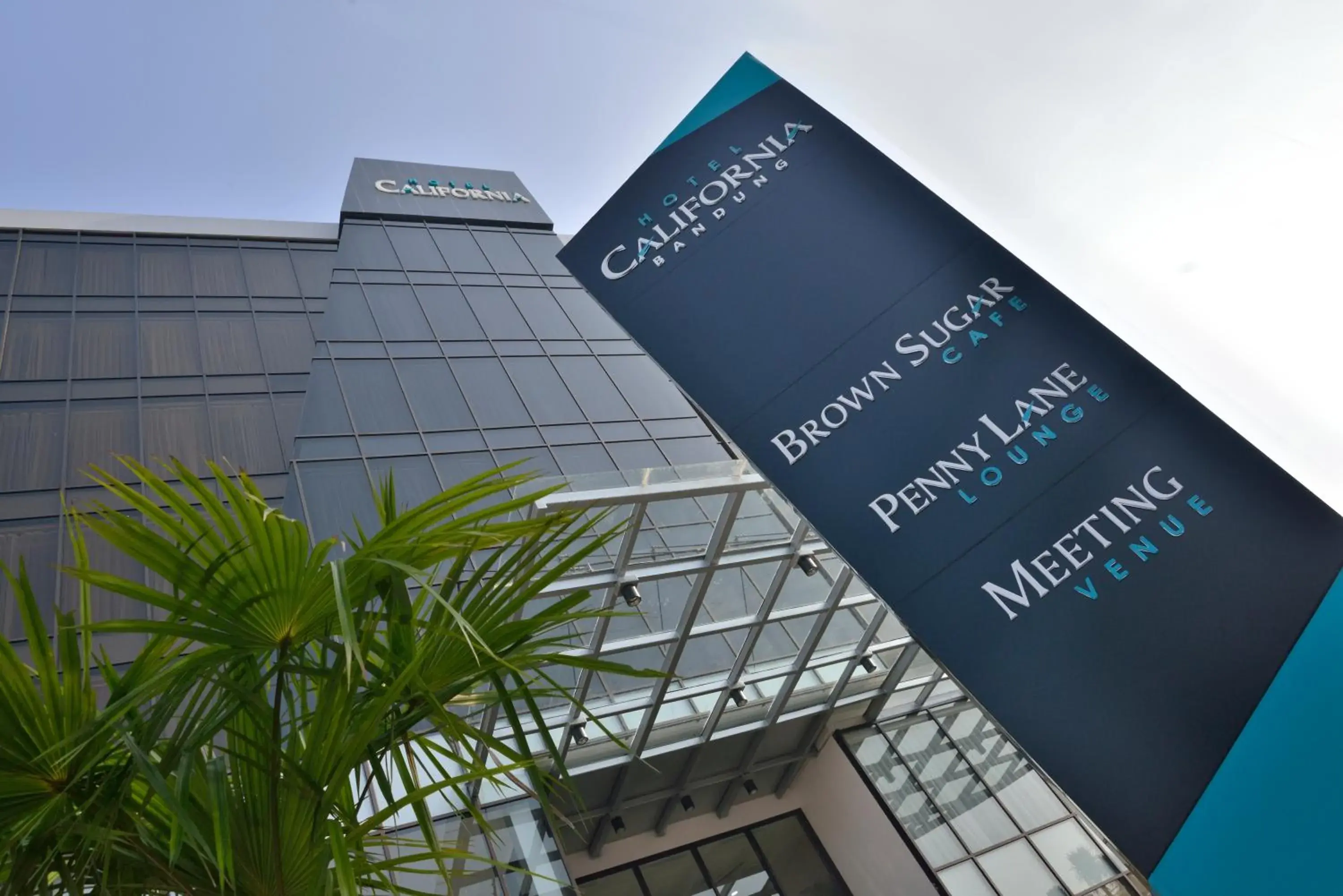 Facade/entrance in Hotel California Bandung Facade/entrance in Hotel California Bandung