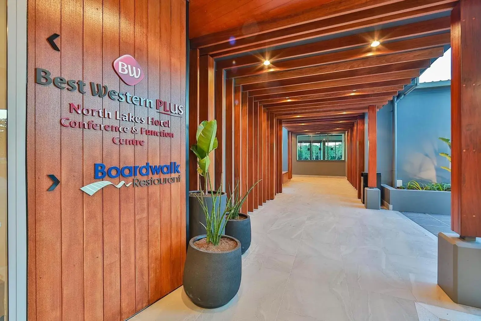 Restaurant/places to eat in Best Western Plus North Lakes Hotel Restaurant/places to eat in Best Western Plus North Lakes Hotel