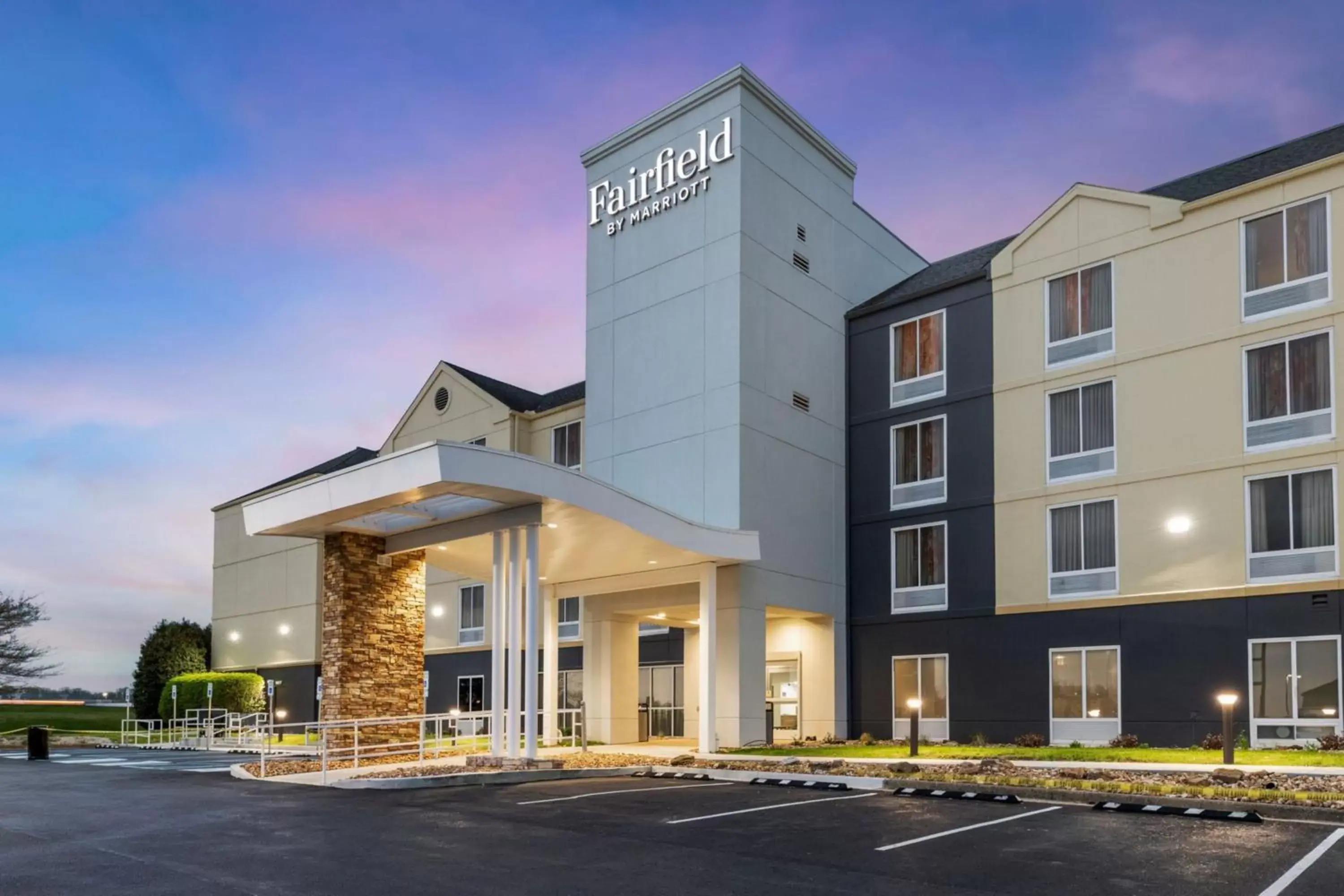 Property Building in Fairfield Inn by Marriott Evansville West