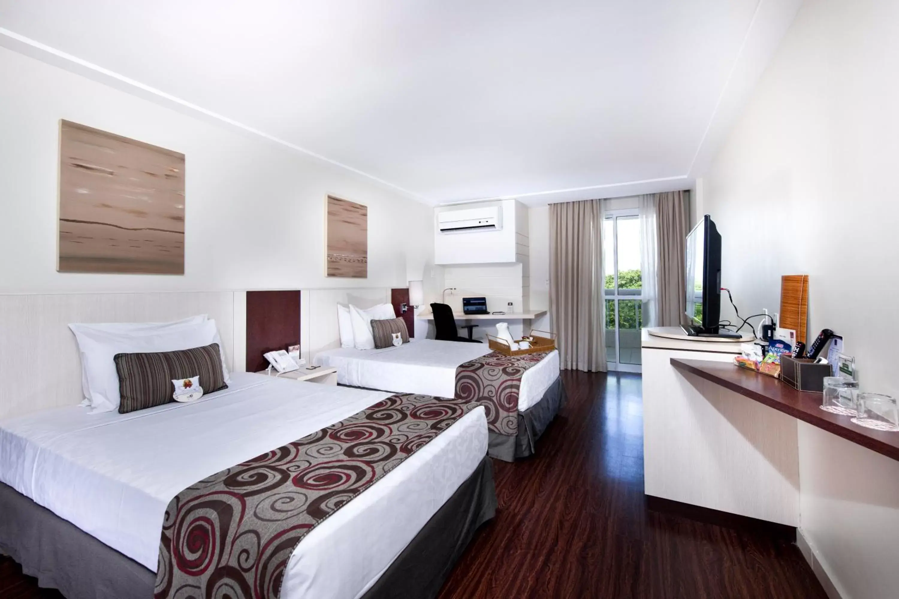 Photo of the whole room, Bed in Comfort Suites Macaé Photo of the whole room, Bed in Comfort Suites Macaé