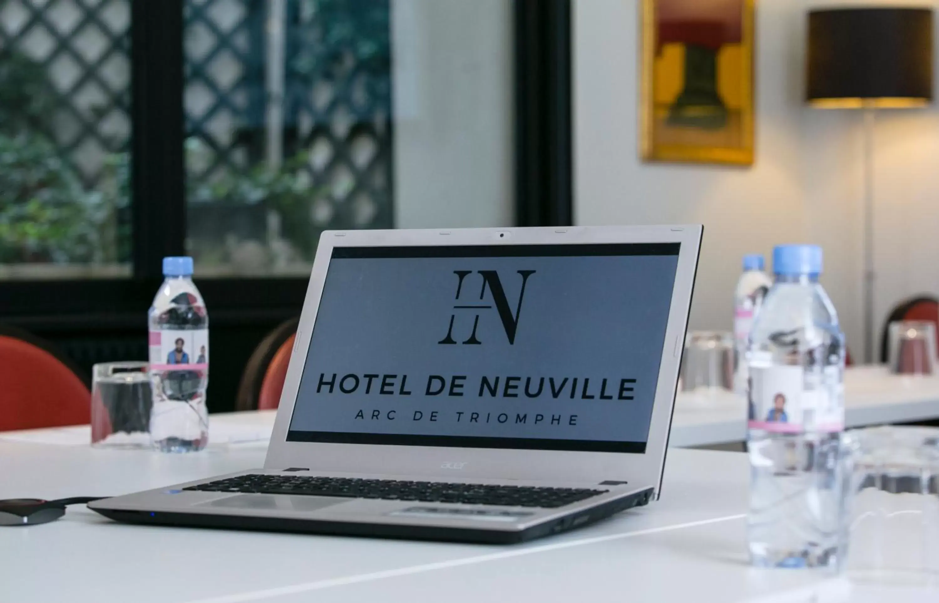 Meeting/conference room in Hotel de Neuville Arc de Triomphe