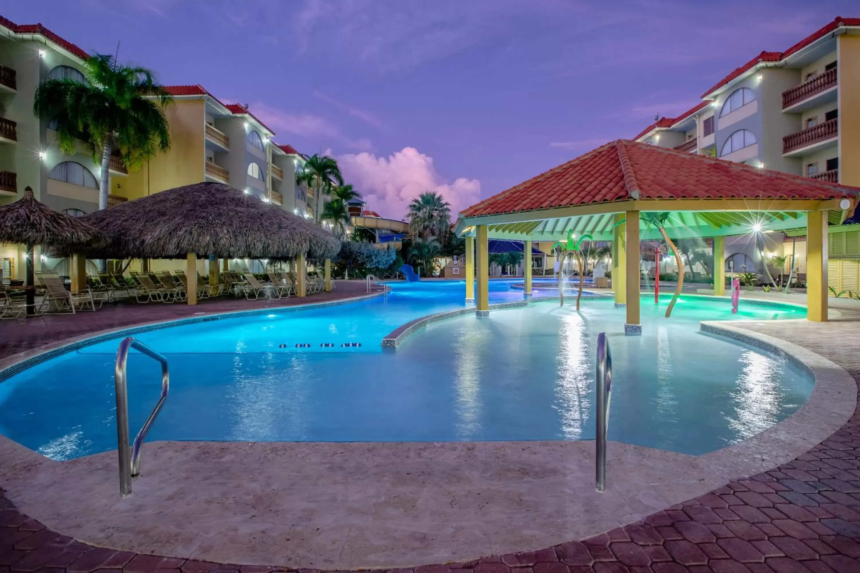 Swimming Pool in Eagle Aruba Resort & Casino