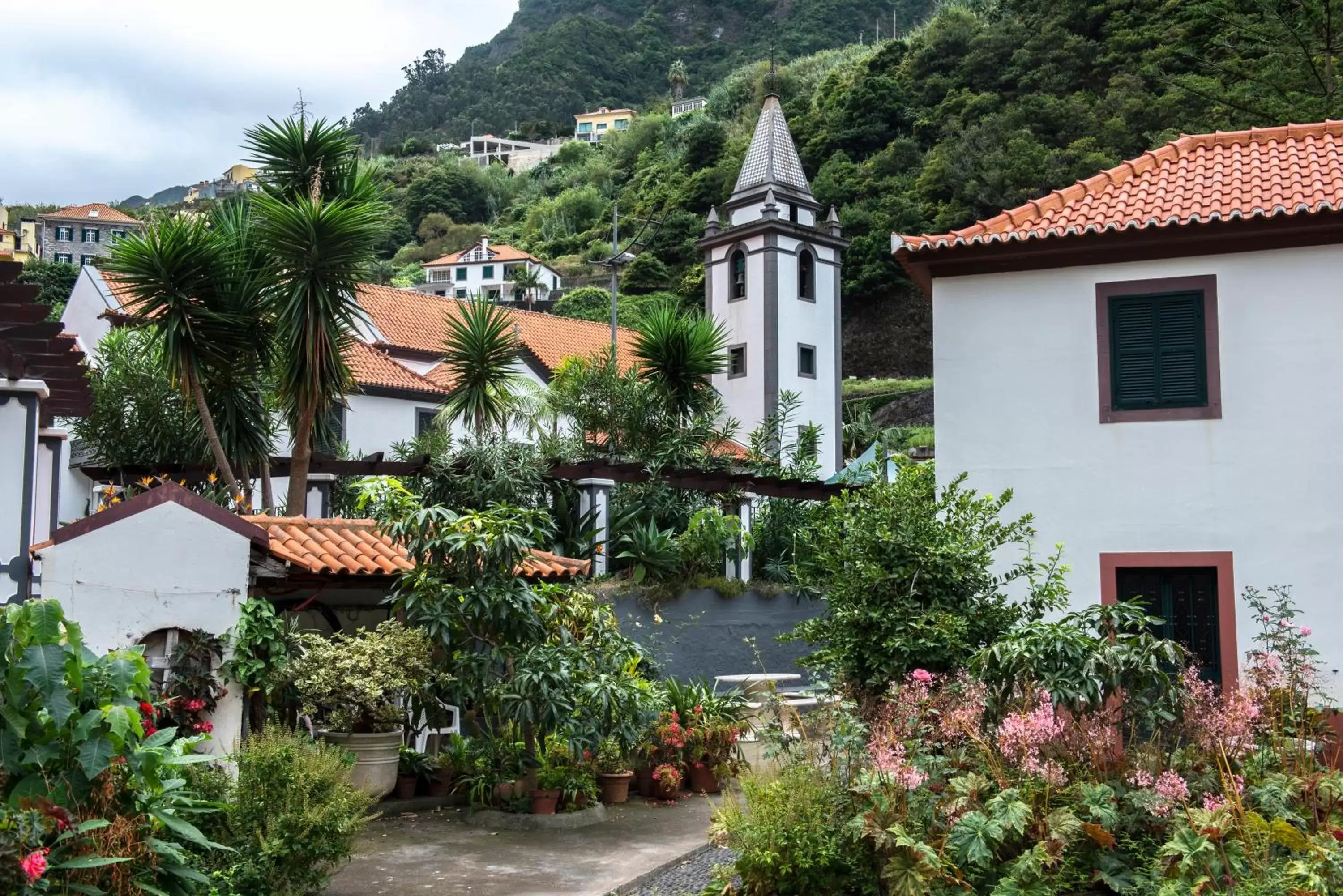 Nearby landmark, Property Building in Monte Mar Palace Hotel