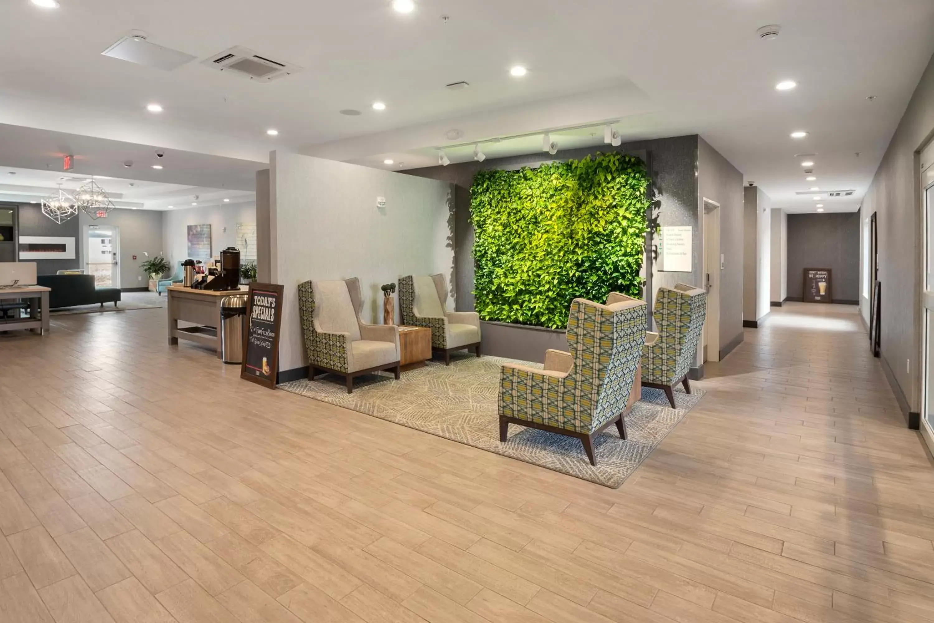 Property building, Lobby/Reception in Holiday Inn Hotel & Suites - Decatur, an IHG Hotel