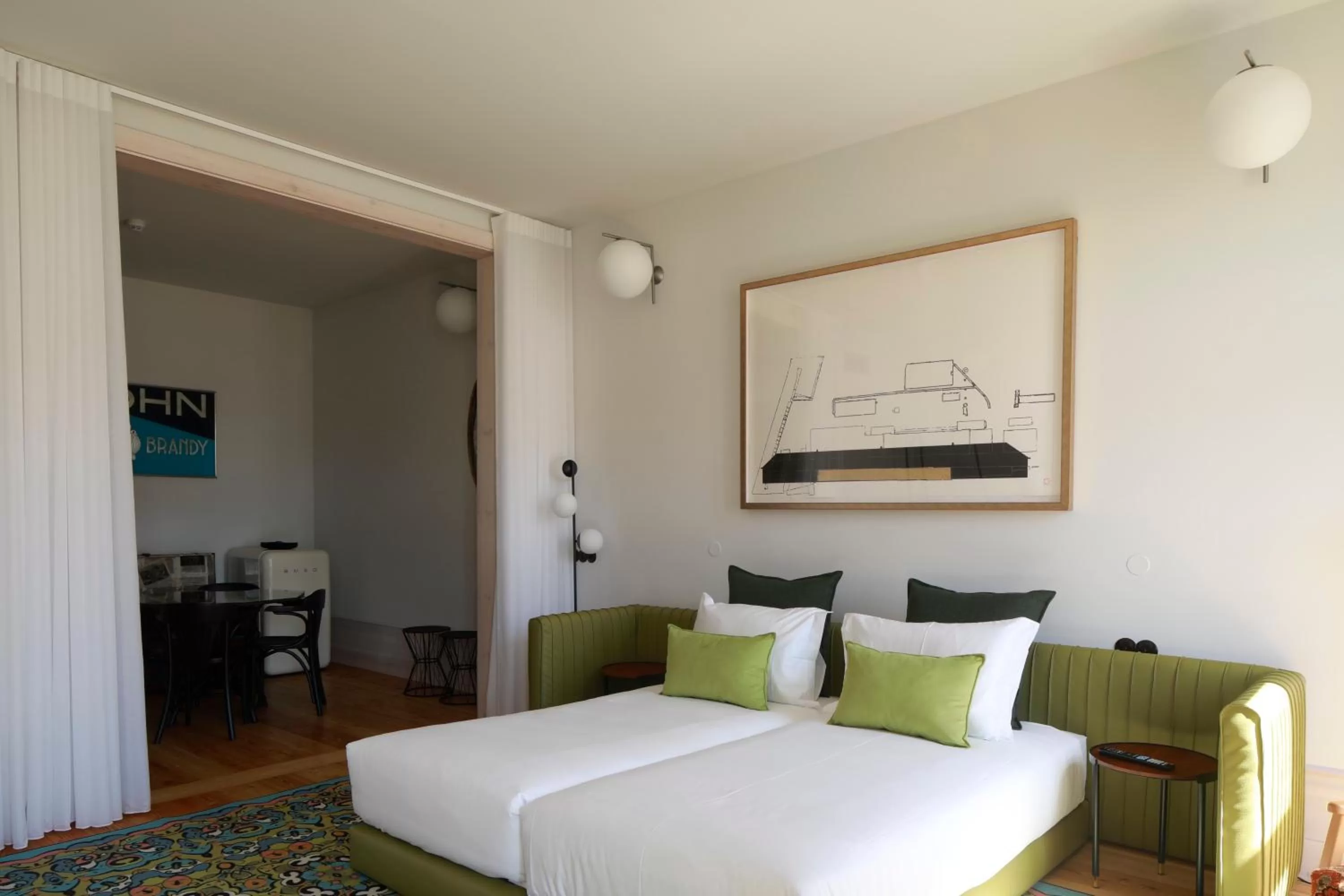 Bed in Cais Urban Lodge