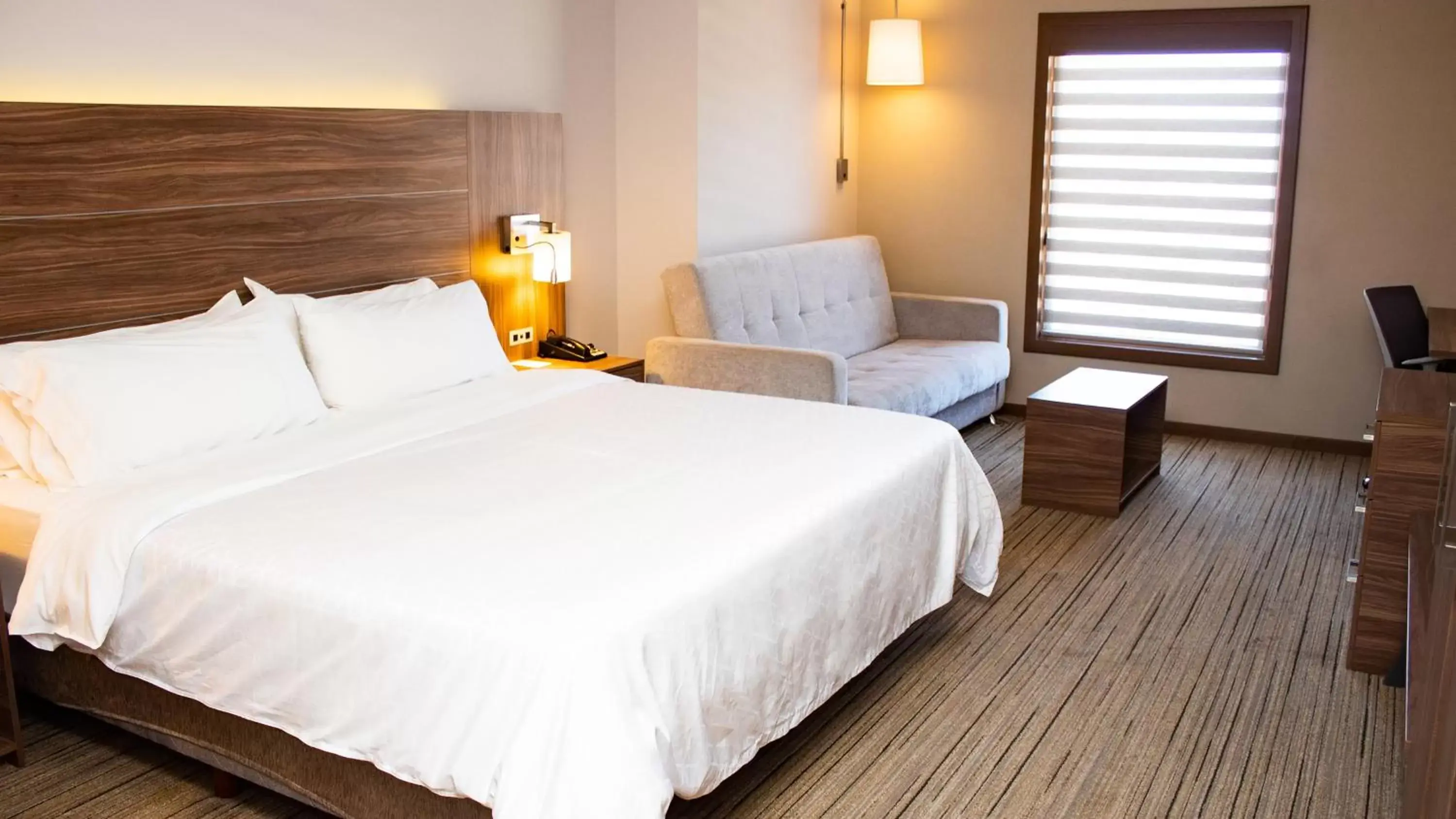 Photo of the whole room, Bed in Holiday Inn Express Guaymas, an IHG Hotel