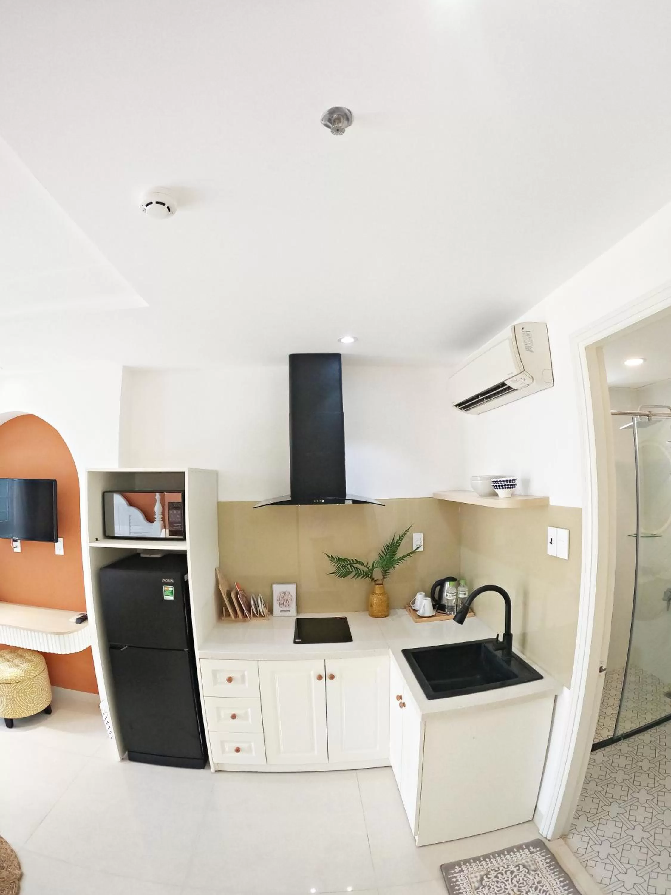 Kitchen or kitchenette in Dinh Phat Hotel
