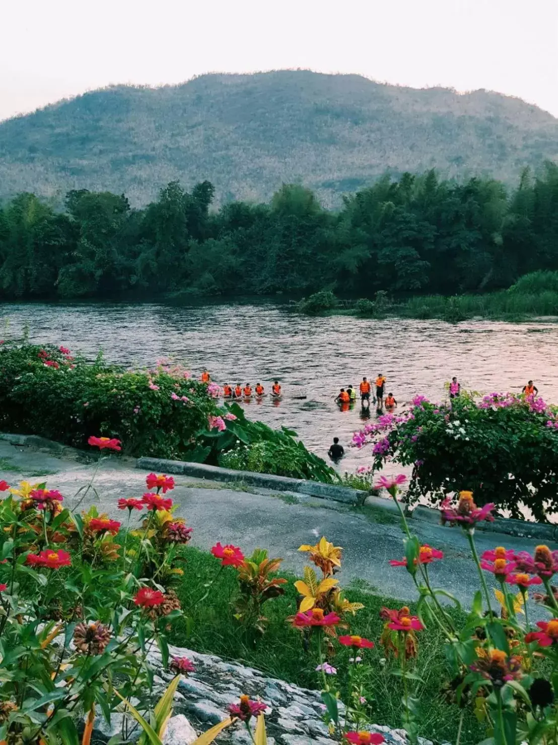 River view in Aekpailin River Kwai Resort